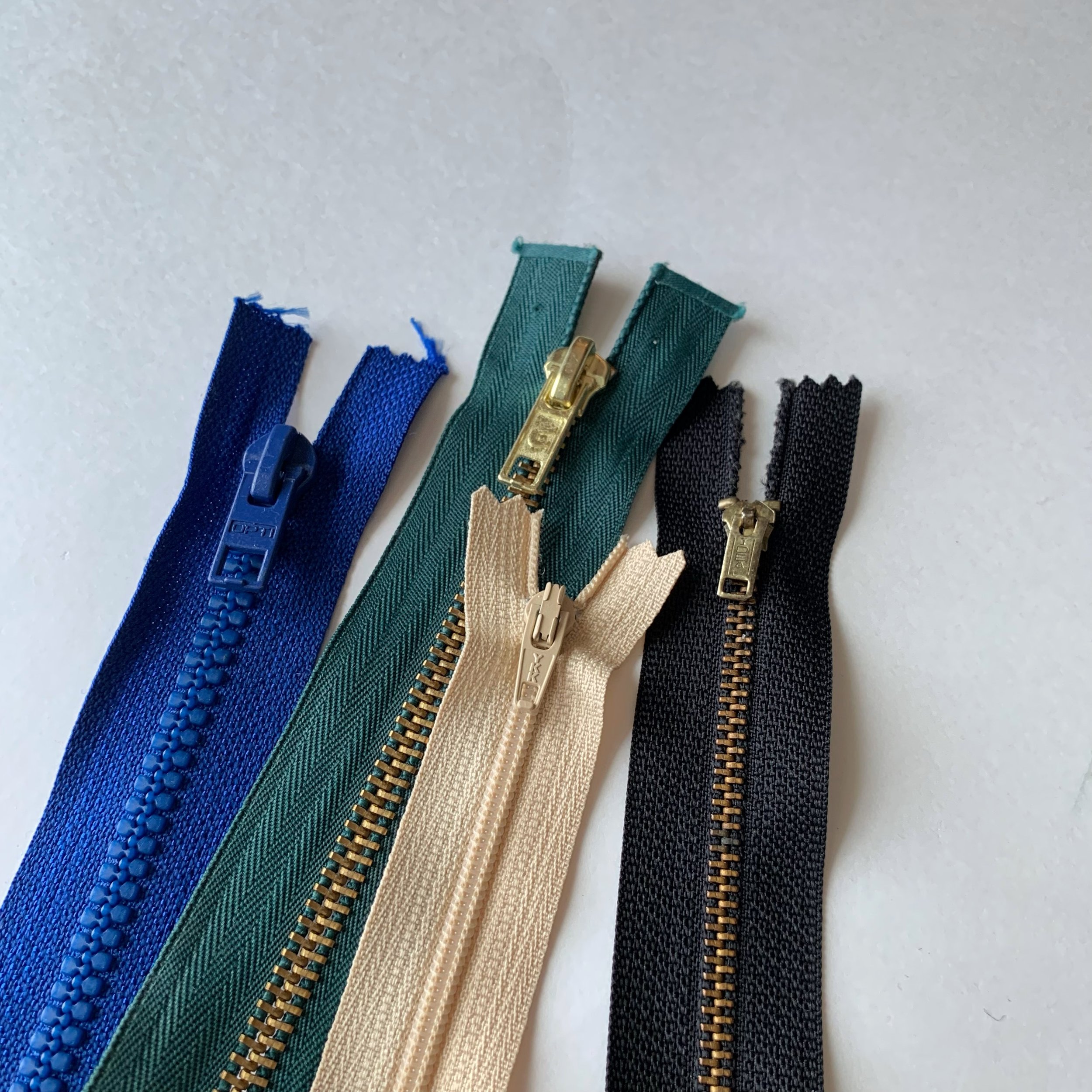 Thursday Tip with Hali - How to shorten a zipper — Winnipeg Sews
