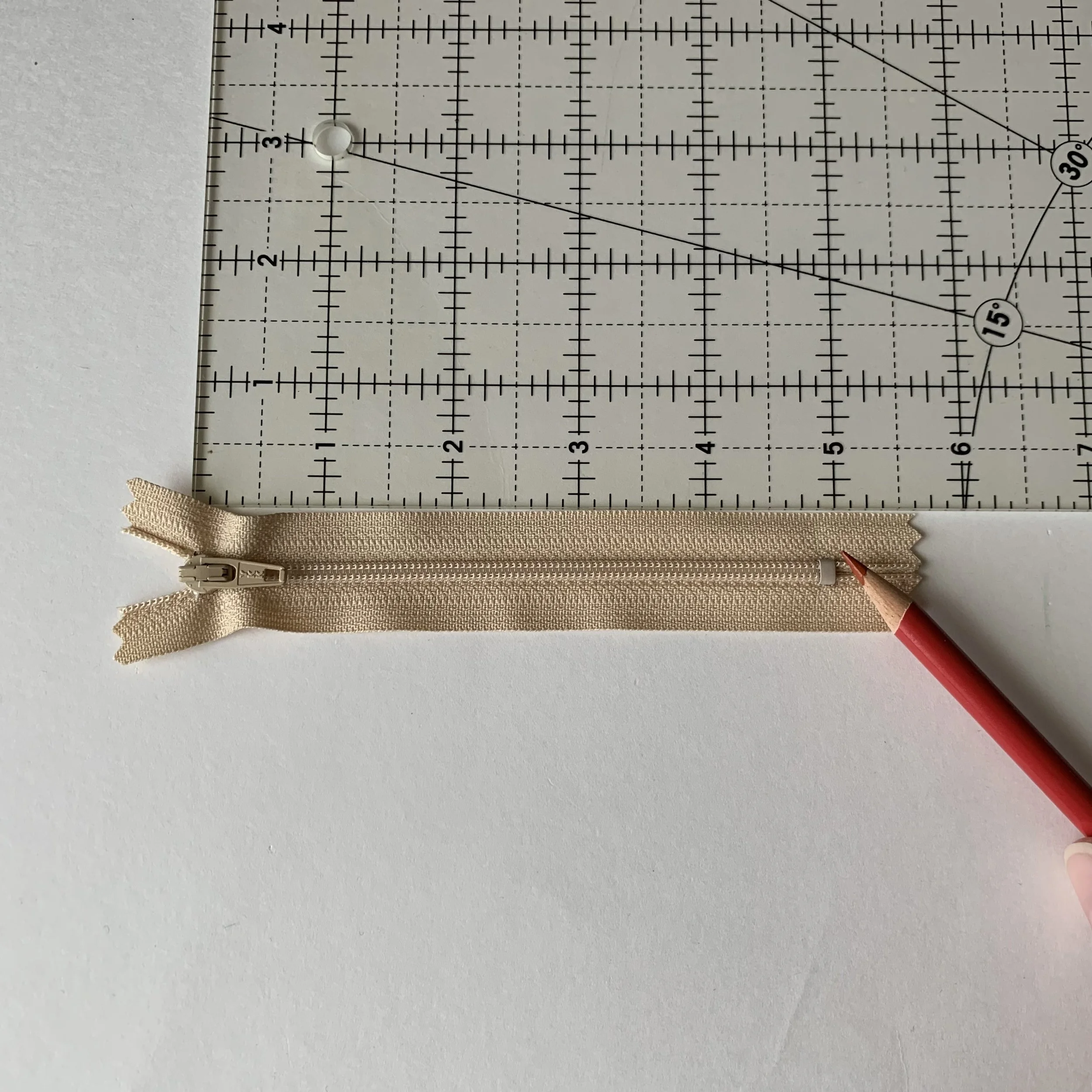 Thursday Tip with Hali How to shorten a zipper — Winnipeg Sews