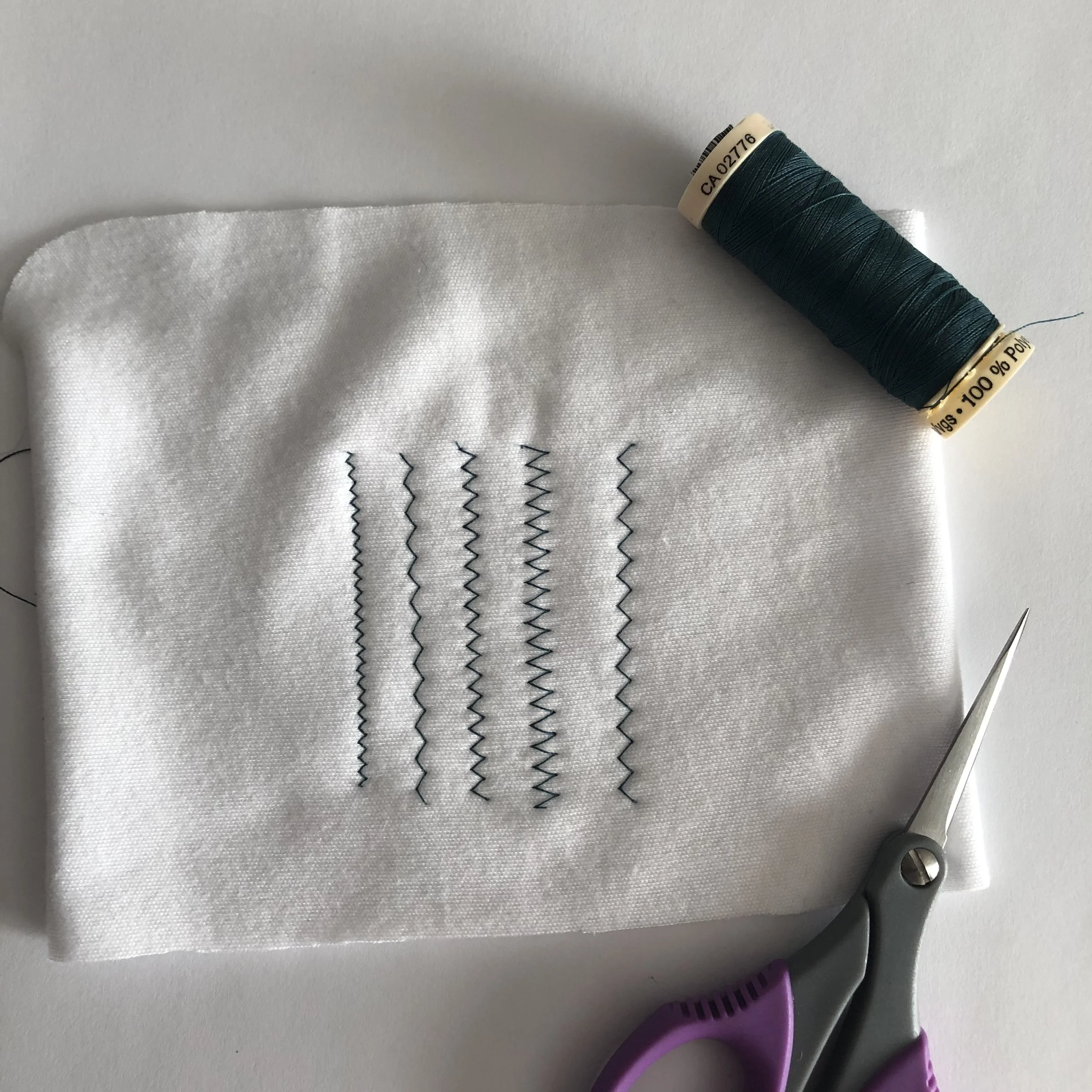 Thursday Tip with Katherine What makes a zig zag stretch? — Winnipeg Sews