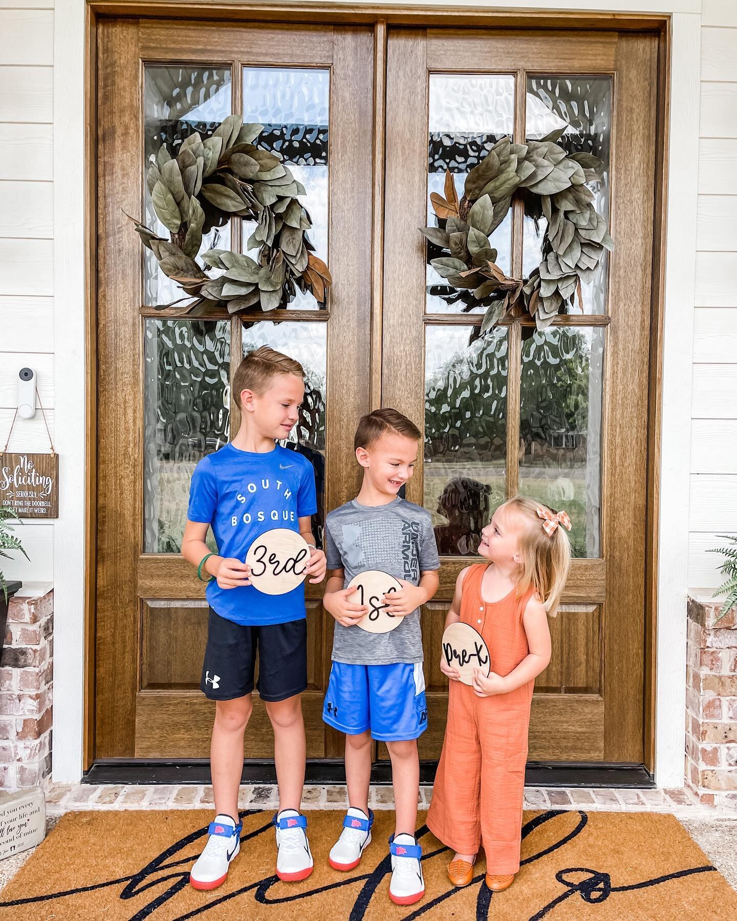 🍎✏️📚 We are ready for a new school year!! Posting now because I know how crazy tomorrow will be 😬 I don&rsquo;t know how I&rsquo;m the world these babies are so old!! Praying over their year. I know it will be amazing because they all get to come 