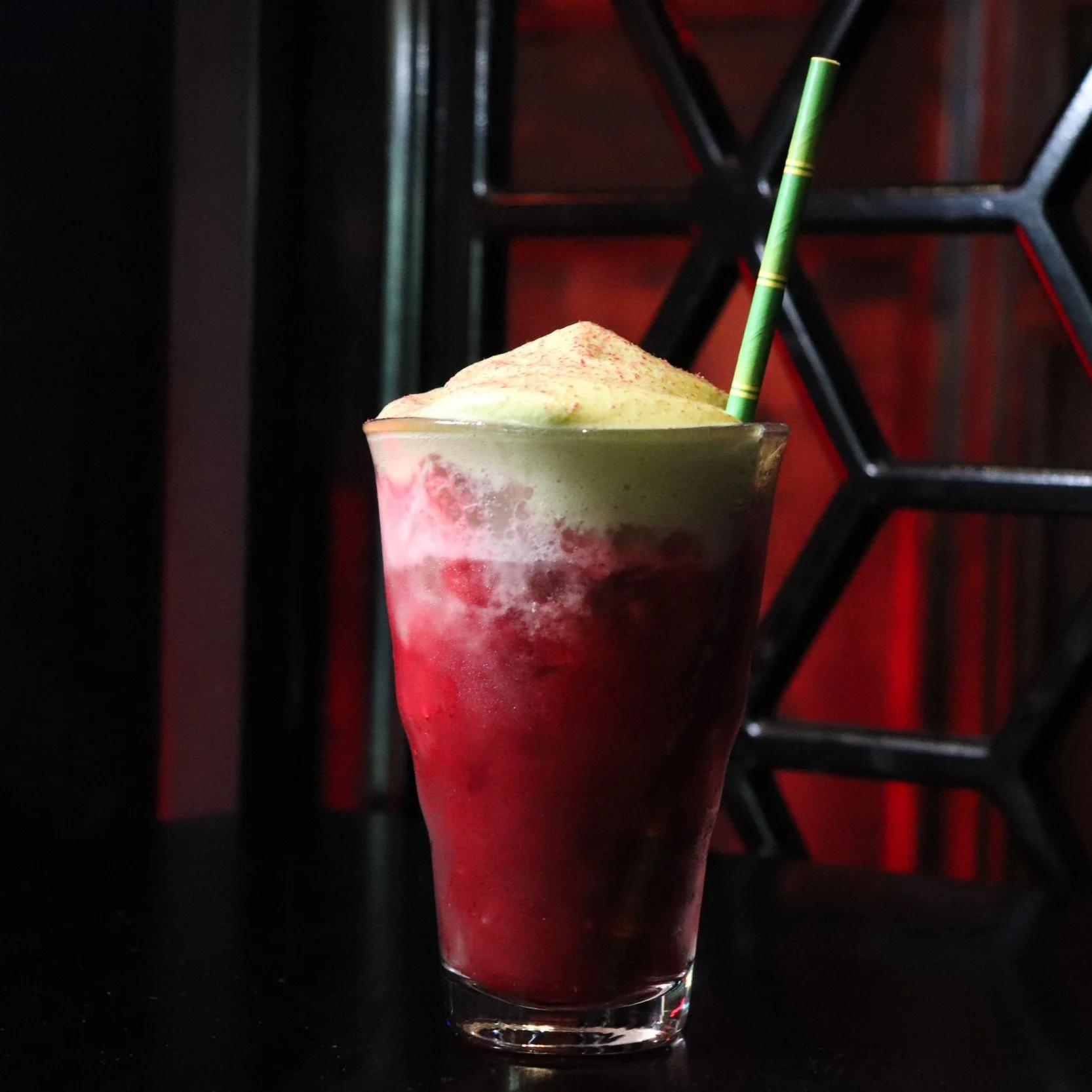 Cocktail: Matcha Berry Kiss