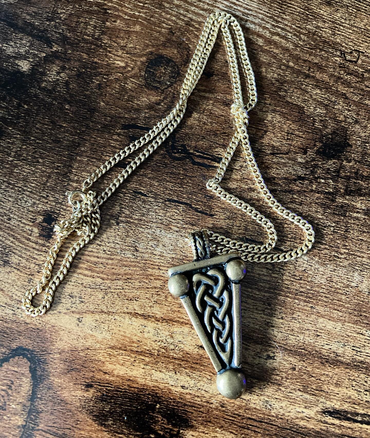 Hacksilver Verakin (Viking) pendant from Crafty Celts. Acquired at DragonCon 2022. 

More #dragoncon2022 updates to come

#dnd #dndpodcast #podcast #critters #taz #naddpod #criticalrole #dndart #dndcharacter #dndcharacterart #dnd5e #dndmap #dndmemes 