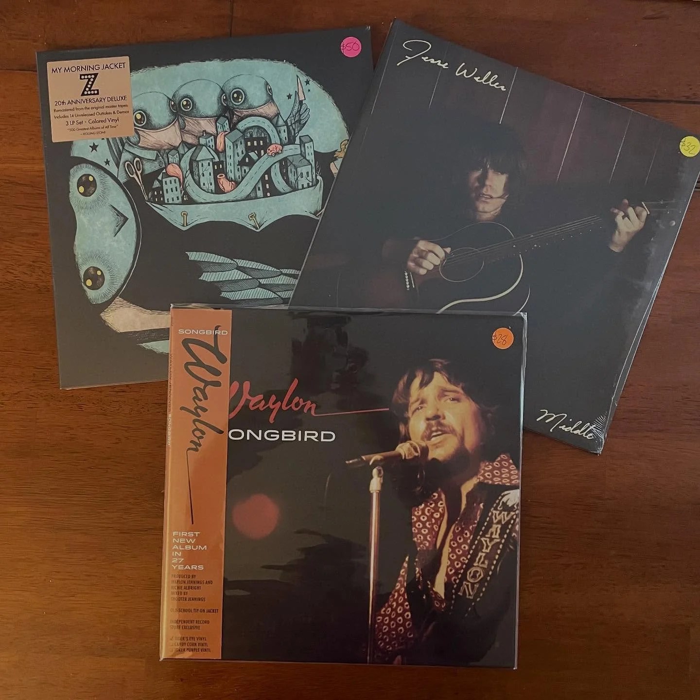 Not sure where Tay Tay is but we got some other new releases hitting the bins today. Open noon to 6. Come through! 

Also don&rsquo;t forget about the Harvest Fest $2 Record Sale going down tomorrow. Starts at 10 AM!!! 😎

#supportyourlocalrecordstor