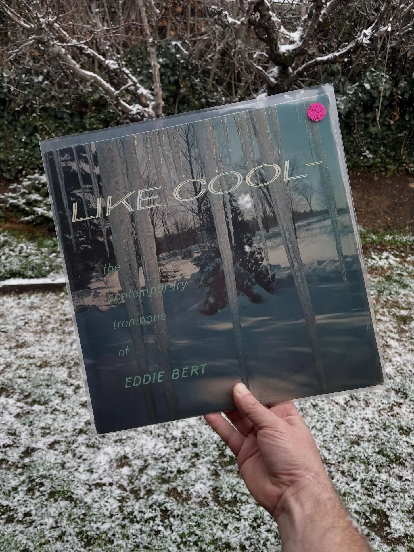 Some welcoming winter weather here in the Valley! Should pair well with the jazz drop happening in the new arrivals bins today! 
❄️🎹☃️🎷❄️

Shop open noon to 6 PM
Wednesday through Saturday 
Come through for a dig!
#supportyourlocalrecordstore