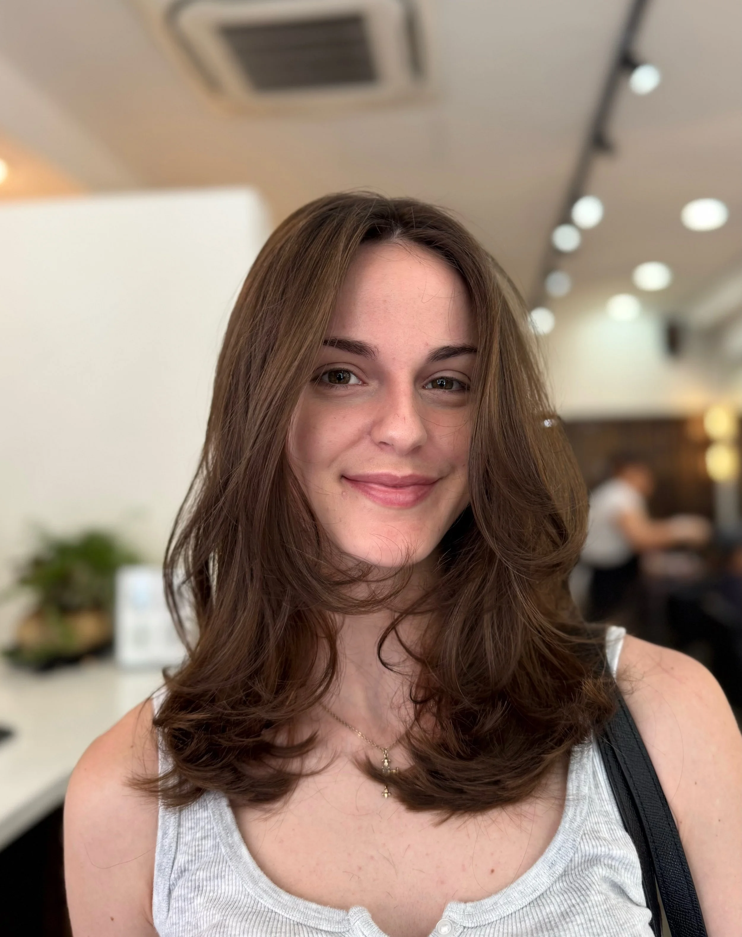 No filter needed, just a haircut that lets her beauty speak for itself.

Cut by @shonosukehair 

matono salon
28 W 8th street