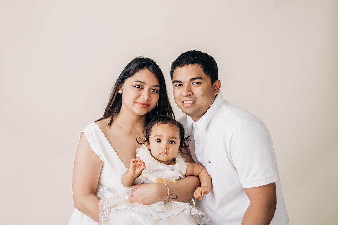 Spring Family Photos - Family Portrait Inspiration — Rhea Ashlynn