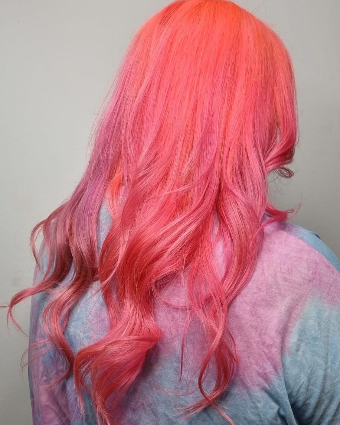 &mdash; Pink &mdash;
.
.
Done by Glen 

@twist_hair_salon_
.
.
.
.
.
.
.
.
#tanjongpagersalon #tanjongpagerhair #brazilanblowoutsg #twisthairsalon