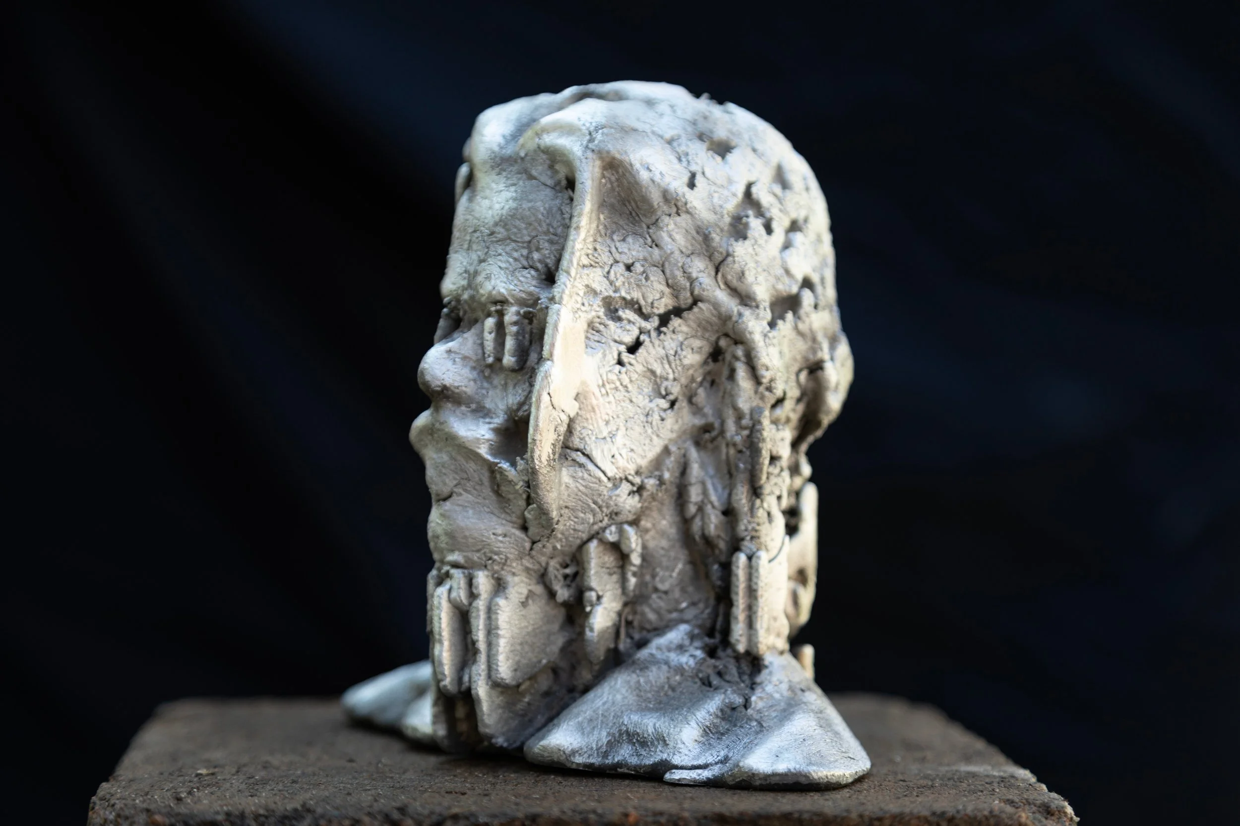 Gaze of the unseen_2023_side.jpeg