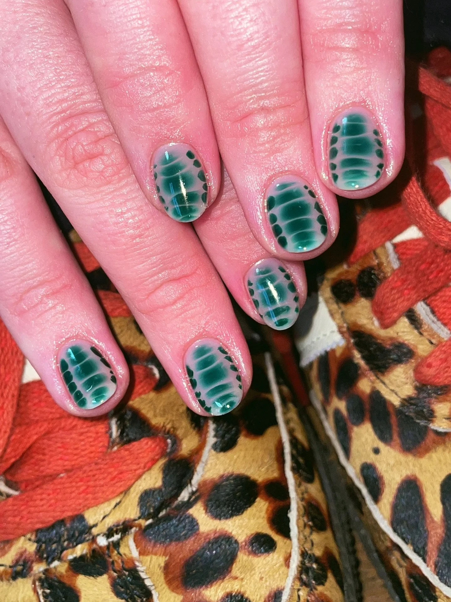 year of the snake 🐍
&zwnj;silver gel nail art level 

using:

@kokoist_japan @nailthoughts in sweet tea base, extraterrestrial 
@kokoist_japan hazy gel 

#madewithkokoist