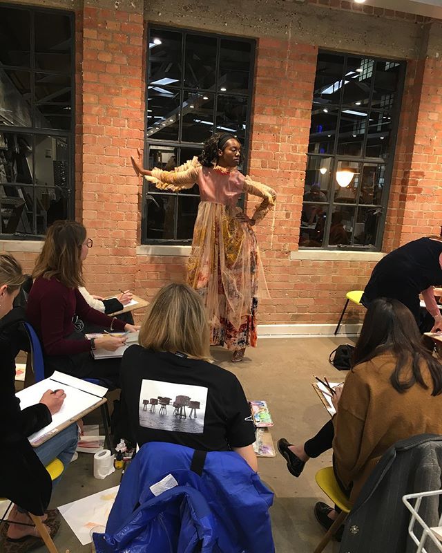 Lovely life drawing class from Friday evening with @franloiacono and the amazing @jesikajuly modelling my garments 💕💘✨
-
-
#fashion #gfw #gfw25 #gfw18 #textiles #vogue #print #screenprinting #flocking #devore #womenswear #abstract #art #lifedrawing #cassarts