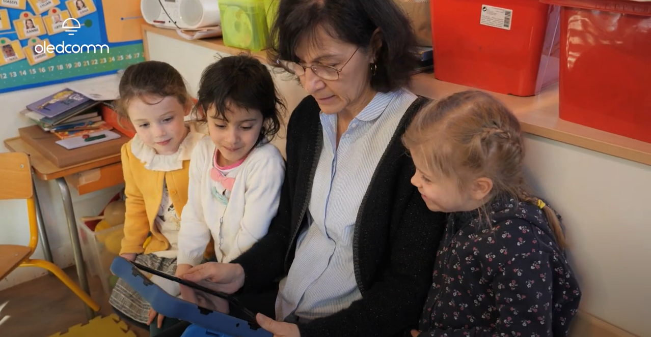 Chantefleur, The First Nursery School in Paris Equipped with LiFi, Feedbacks Their Experience with Oledcomm LiFi system