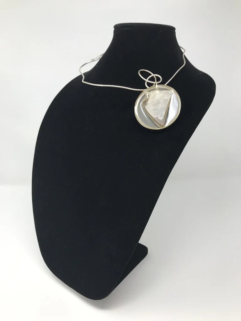 Round Grey Flower Choker