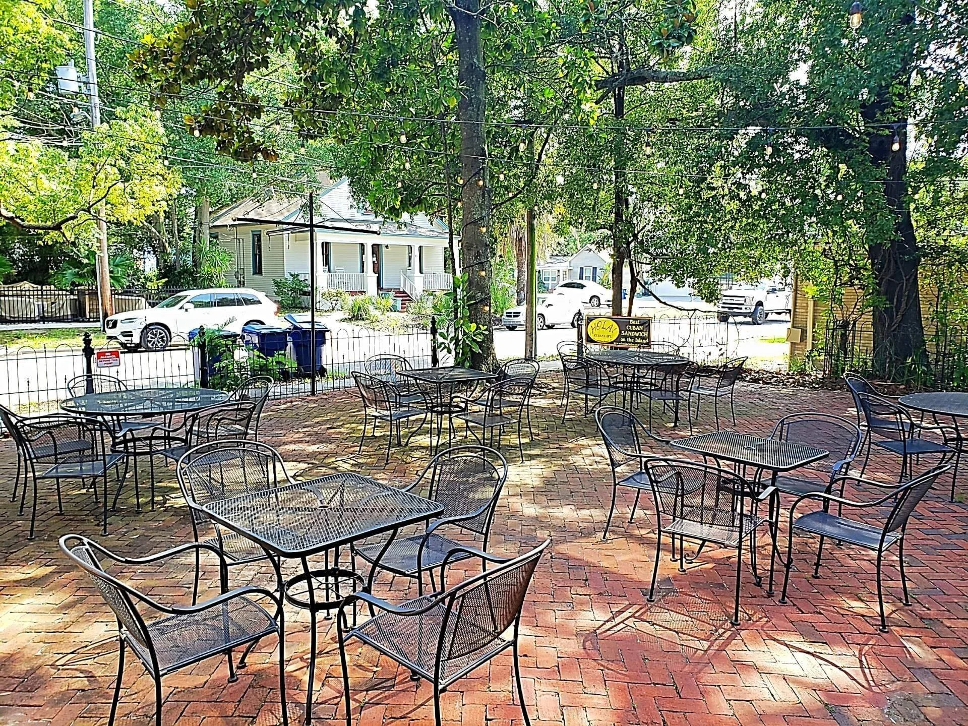 hola patio.jpg