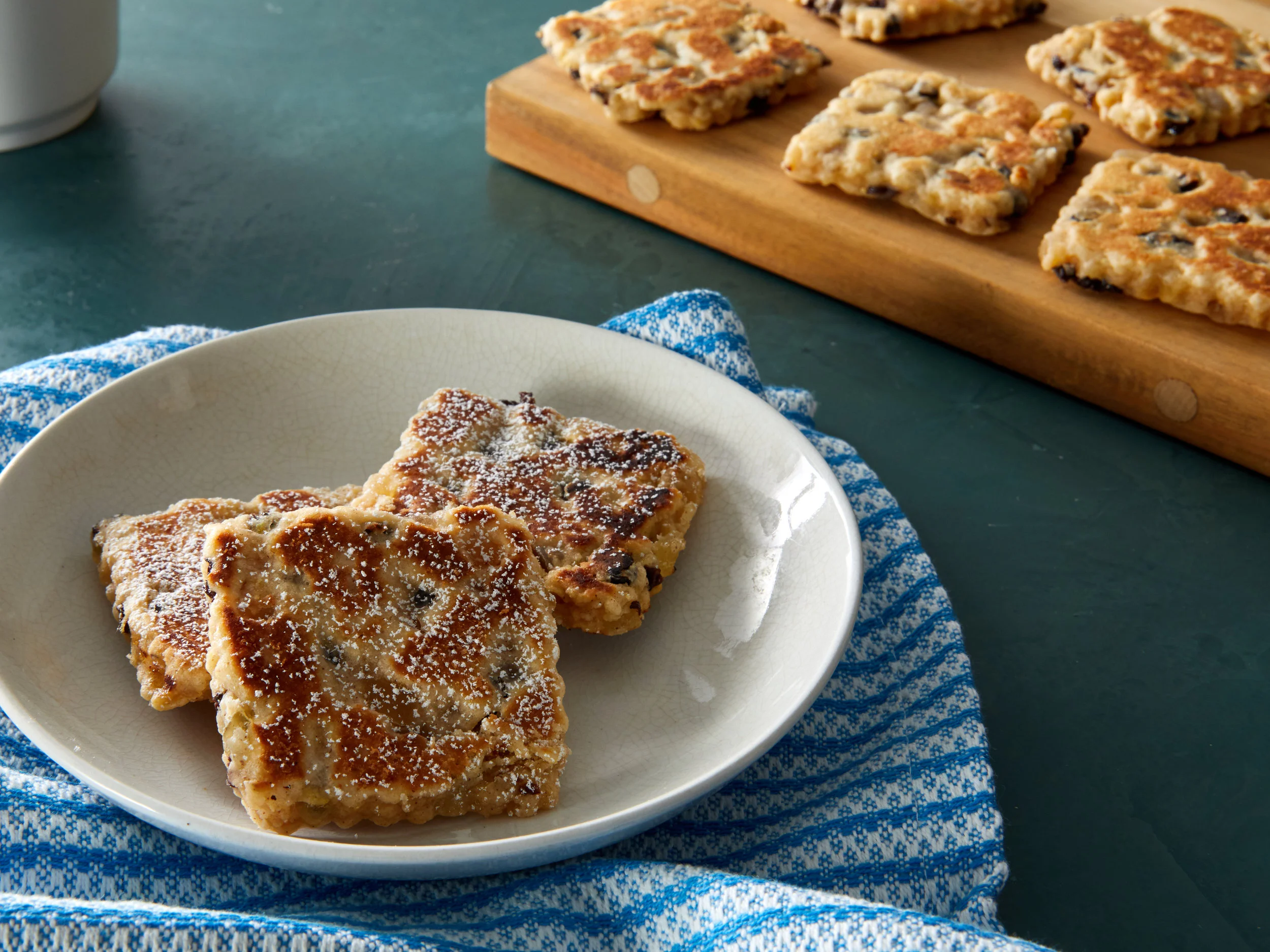 Welsh-Bakestone-Cookies_S9E9_Great-Britain_1307 1.jpg
