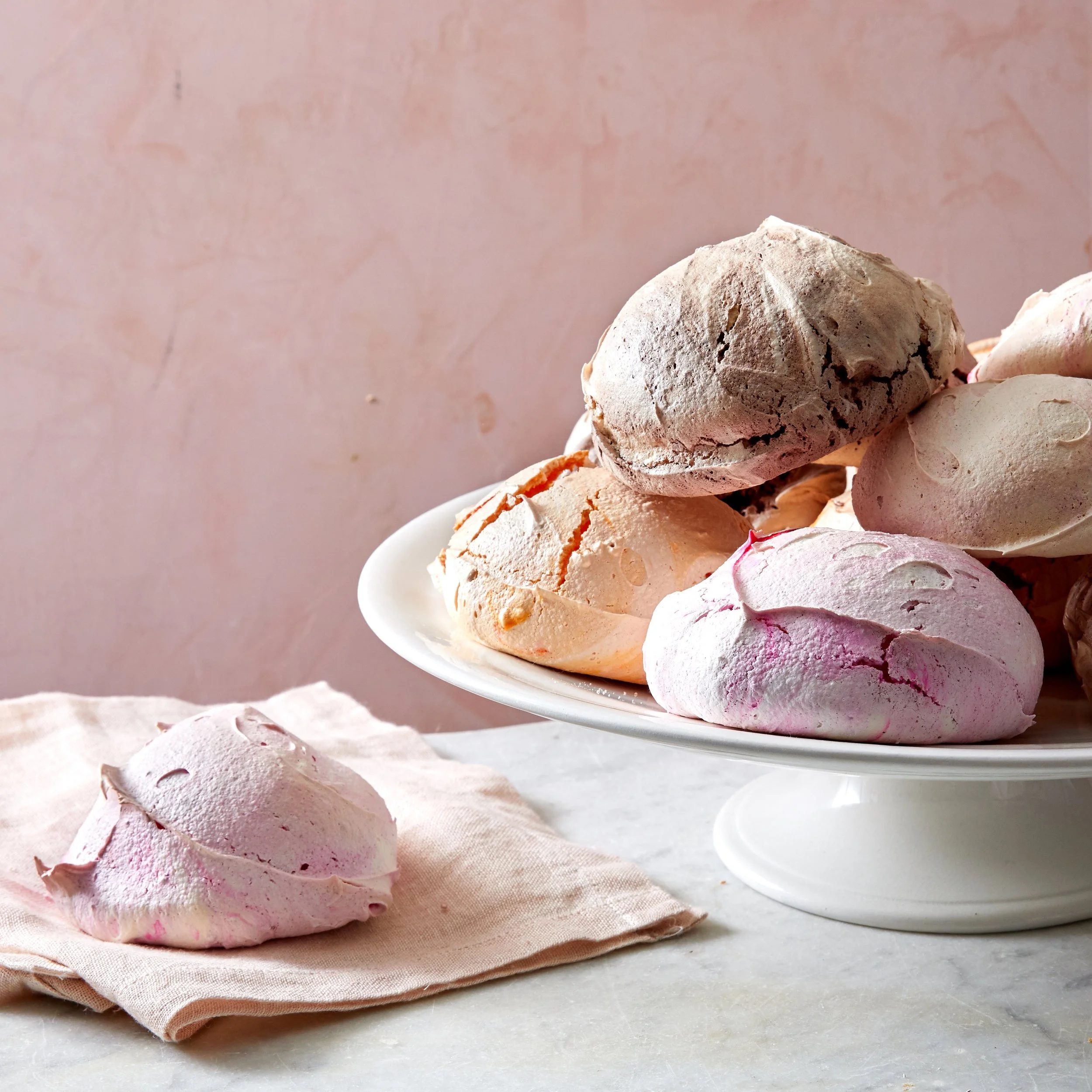 french-meringues_s9e4-france_0612+2.jpg