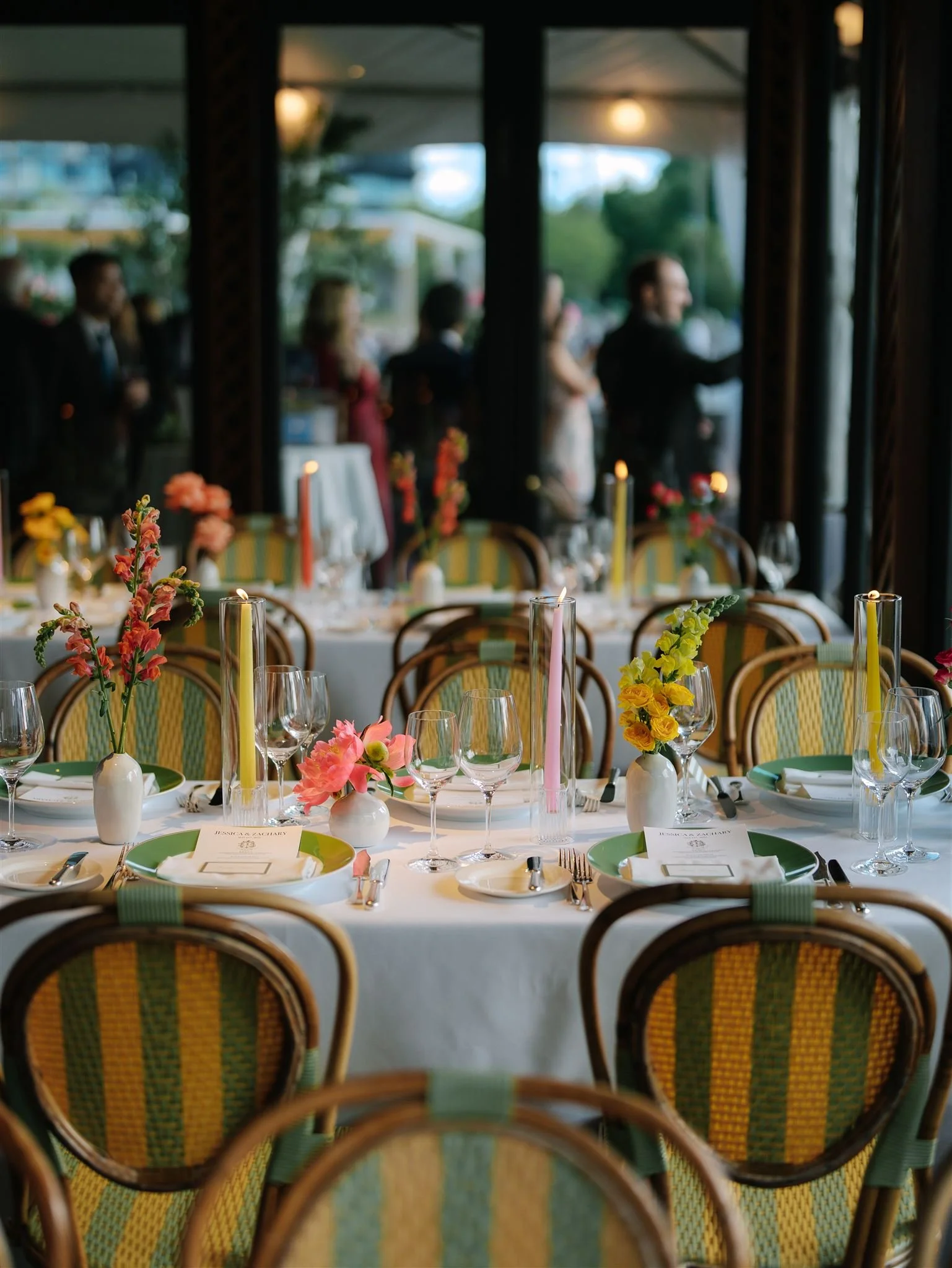 The River Café Wedding Guide: Everything to Know About Planning an Intimate Wedding at This Iconic Brooklyn Venue