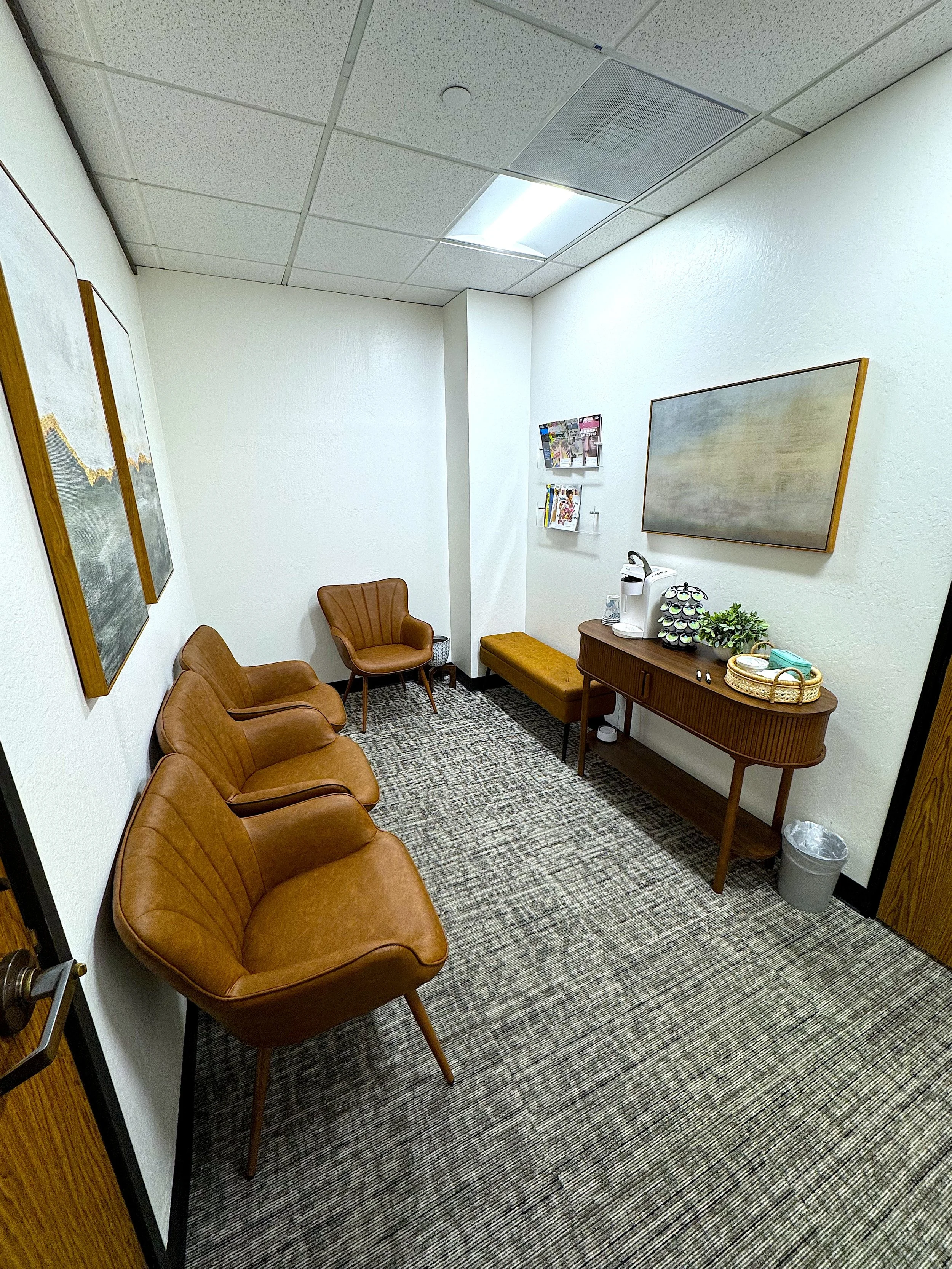 Suite 310 Waiting Room.jpeg