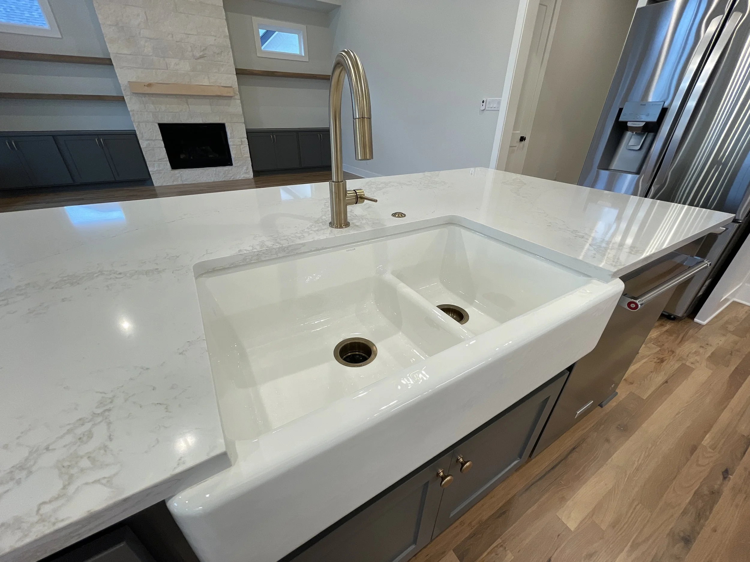 2421 Colonial-7.jpg