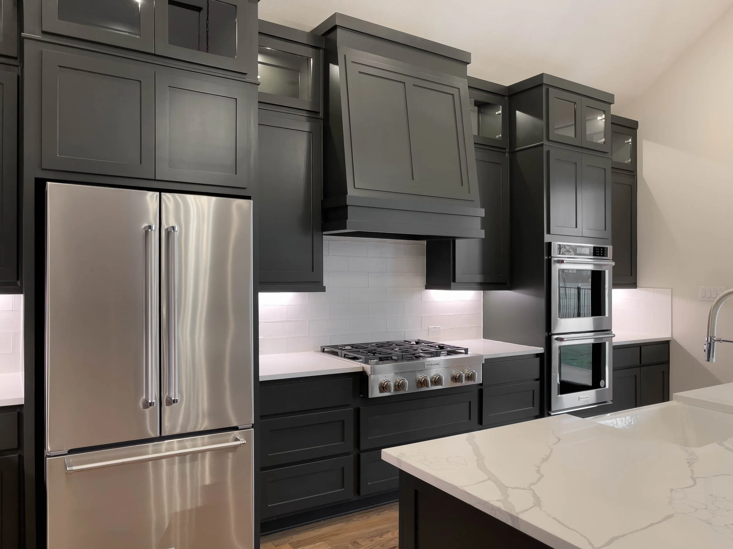 2409 Colonial-46.jpg