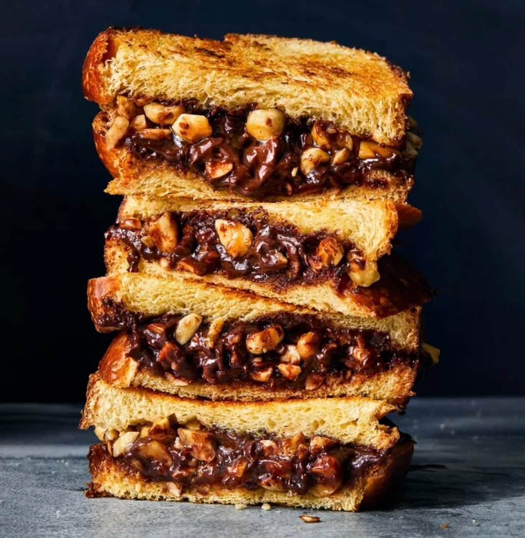 Looking for a dessert that&rsquo;s easy, fun, fast, and utterly delicious? You need toasted chocolate sandwiches - filled with chocolate, jam, and nuts; smears with butter and toasted until they are melty and perfect. Link to my recipe in @foodandwin