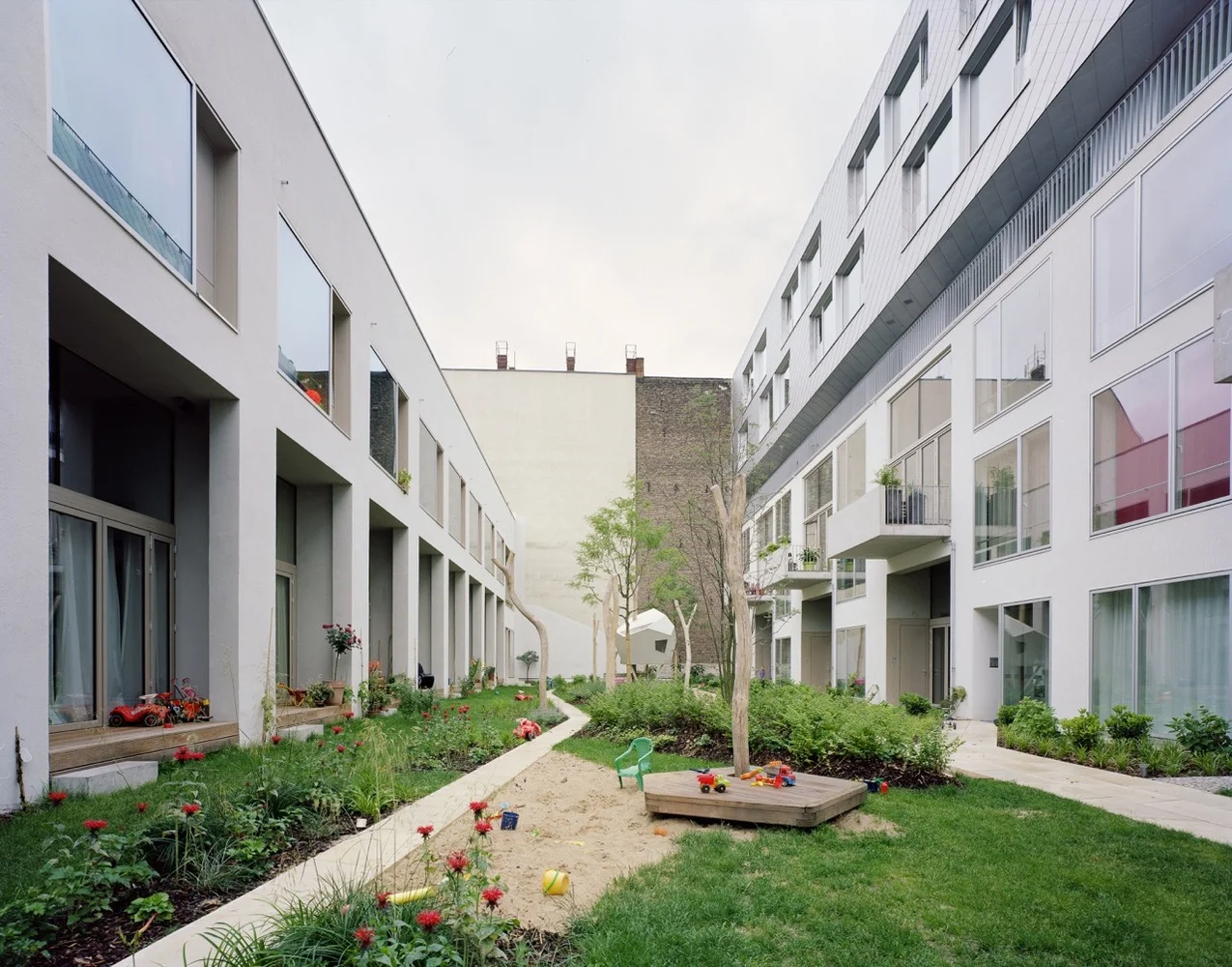Big Yard, Berlin, by Zanderroth Architekten (image © Simon Menges via Archdaily)