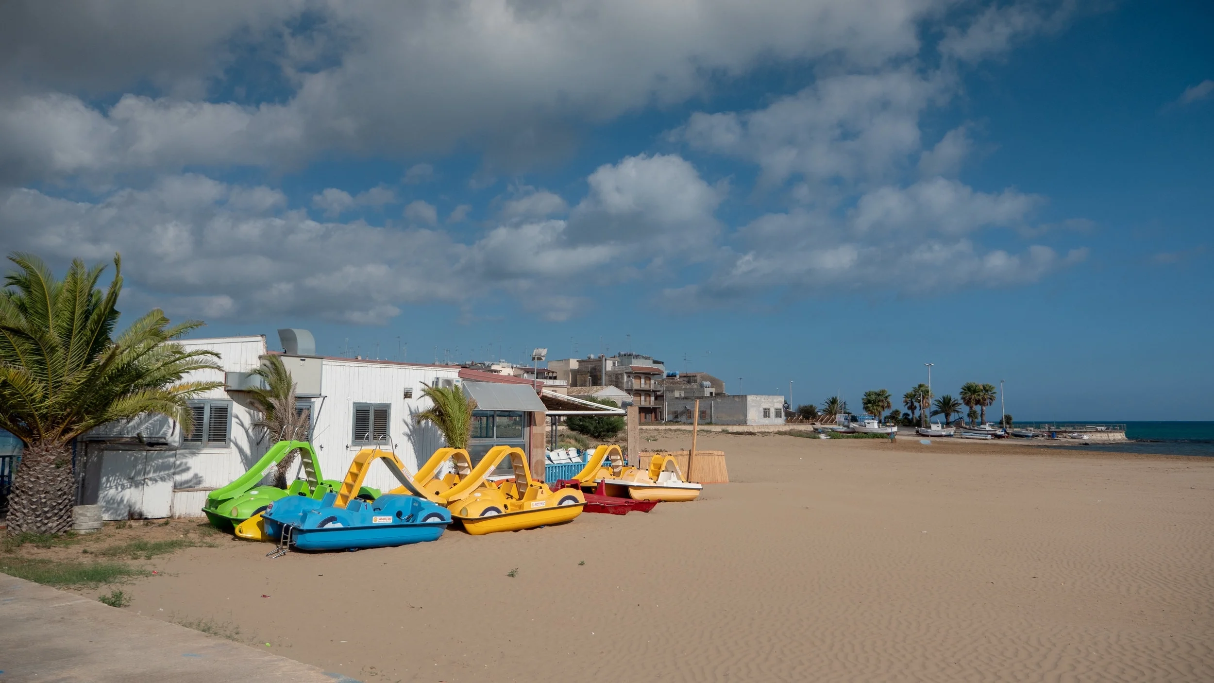 Beach_Tretboote.jpg