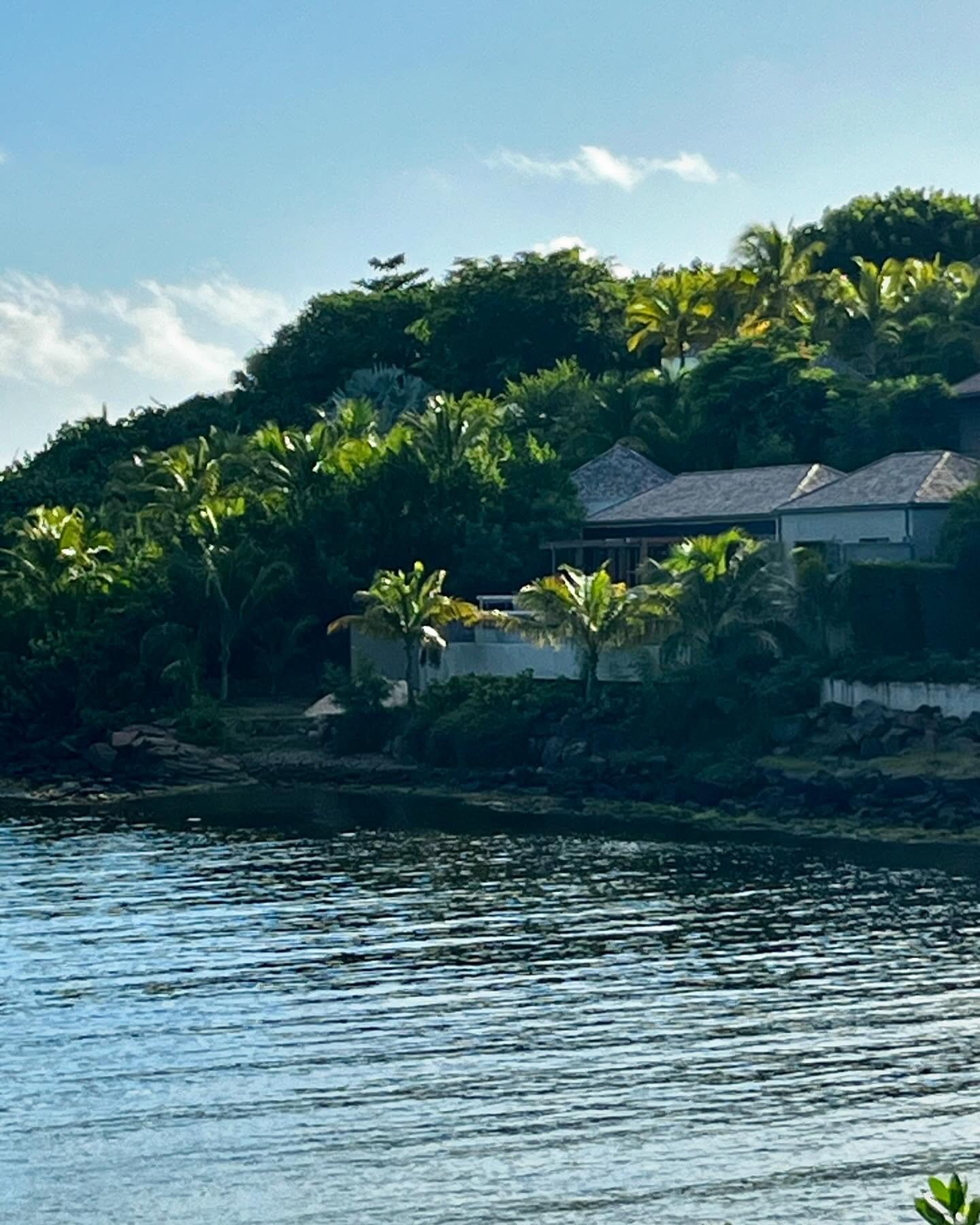 Project in progress Marigot Bay, Saint Barth &nbsp;
#modernarchitect #nicolasgessatarchitecture
#archi
#architecture
#tropique
#antilles
#archilovers
#art
#architecture
#archydaily
#SaintBarth #saintbarthelemy #instaarch #architettura #concept #archi