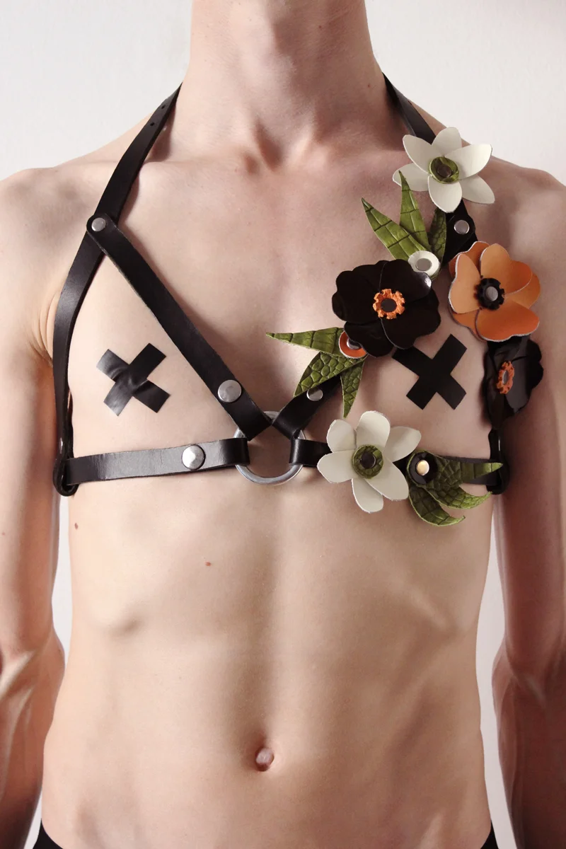 flower-harness-II_onbody.jpg