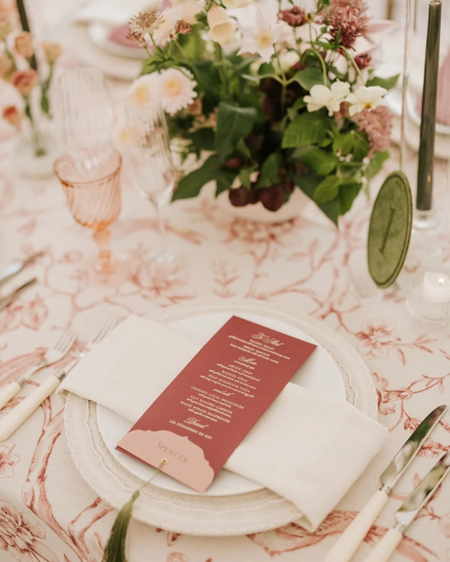 All the details 🤍

Bride // @kattaylor25
Venue // @fpmaine
Planning + Design // @pinchmeplanning
Photography // @jamiemercurioweddings
Content Creator // @themainepostsocial
Caterer // @ewaleshospitality
Entertainment // @plushmusiclive
Florals // @