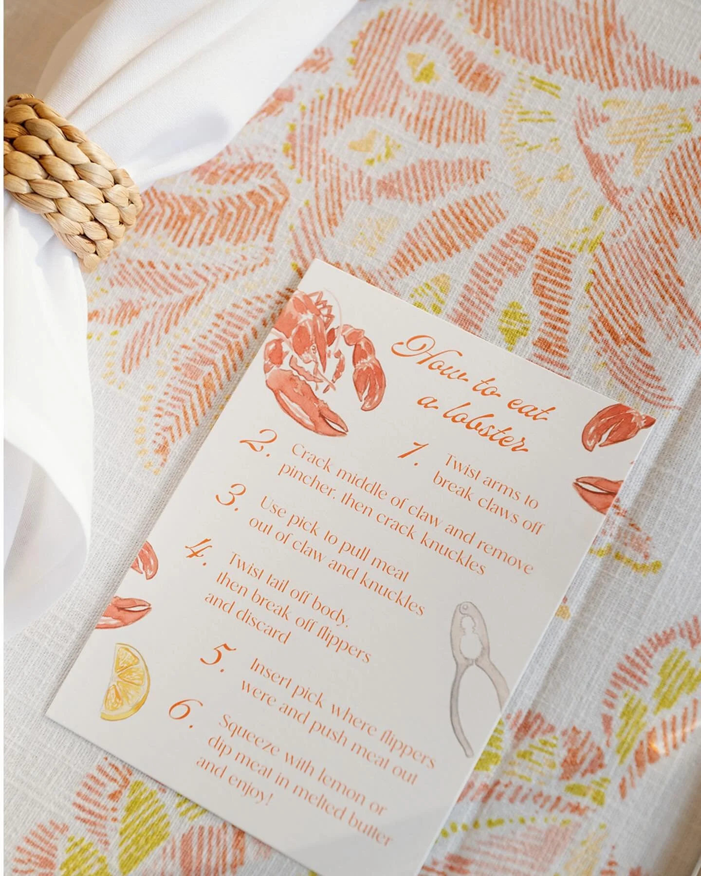 Nothing says &ldquo;Maine summer&rdquo; quite like a lobster bake on the water 🦞☀️ Jillian &amp; Sam&rsquo;s Diamond Island celebration mixed coastal charm with a bright citrus twist &mdash; ferry rides, fresh lobster, and golden-hour magic included