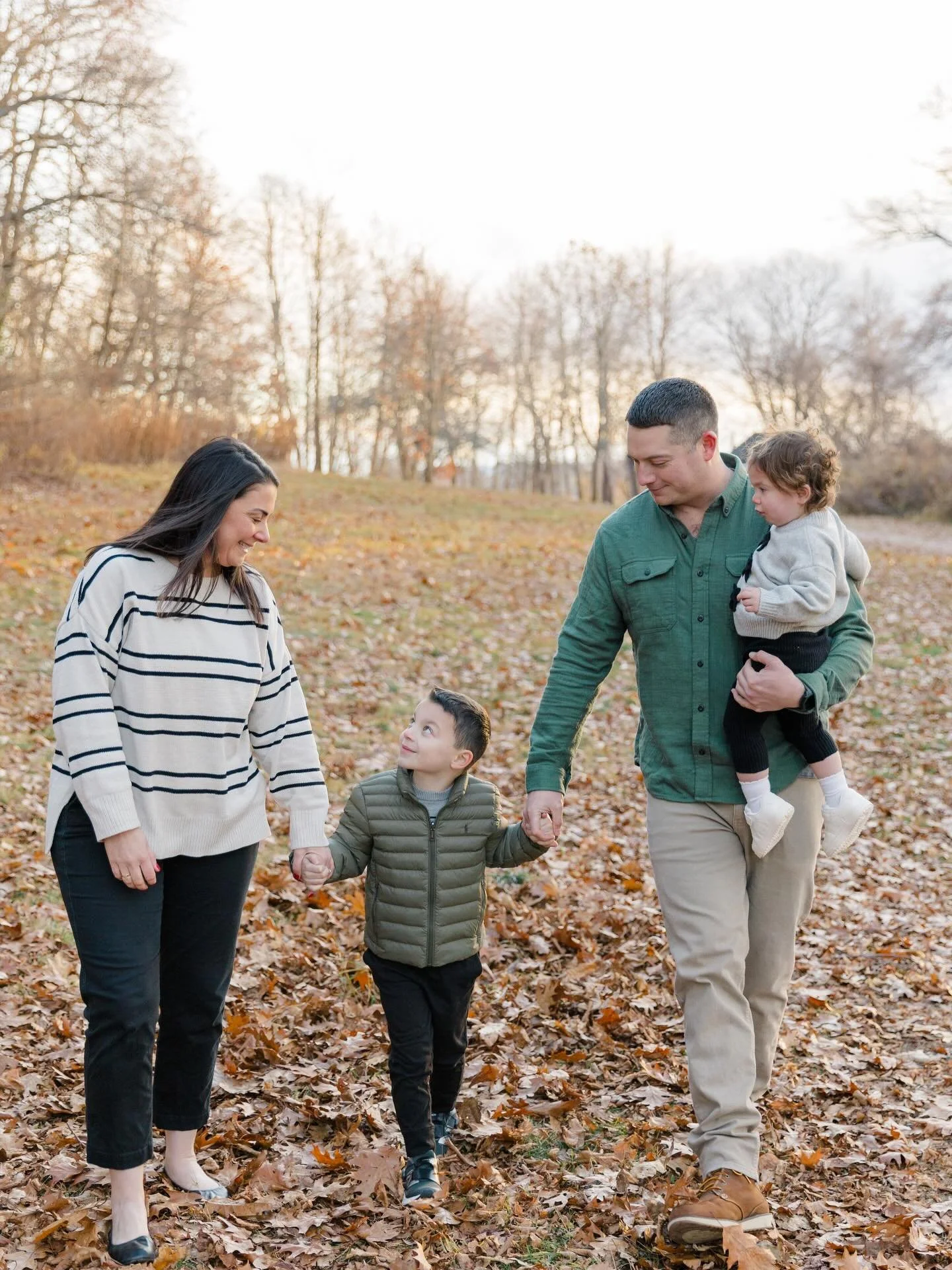 Messy floors, full heart. Grateful for healthy kids, nightly sleepover requests, constant hand-holding, and all the chaos in between. These faces are my everything.  Merry Christmas 🎄 

photos // @thelibbysphotoandfilms 🤍