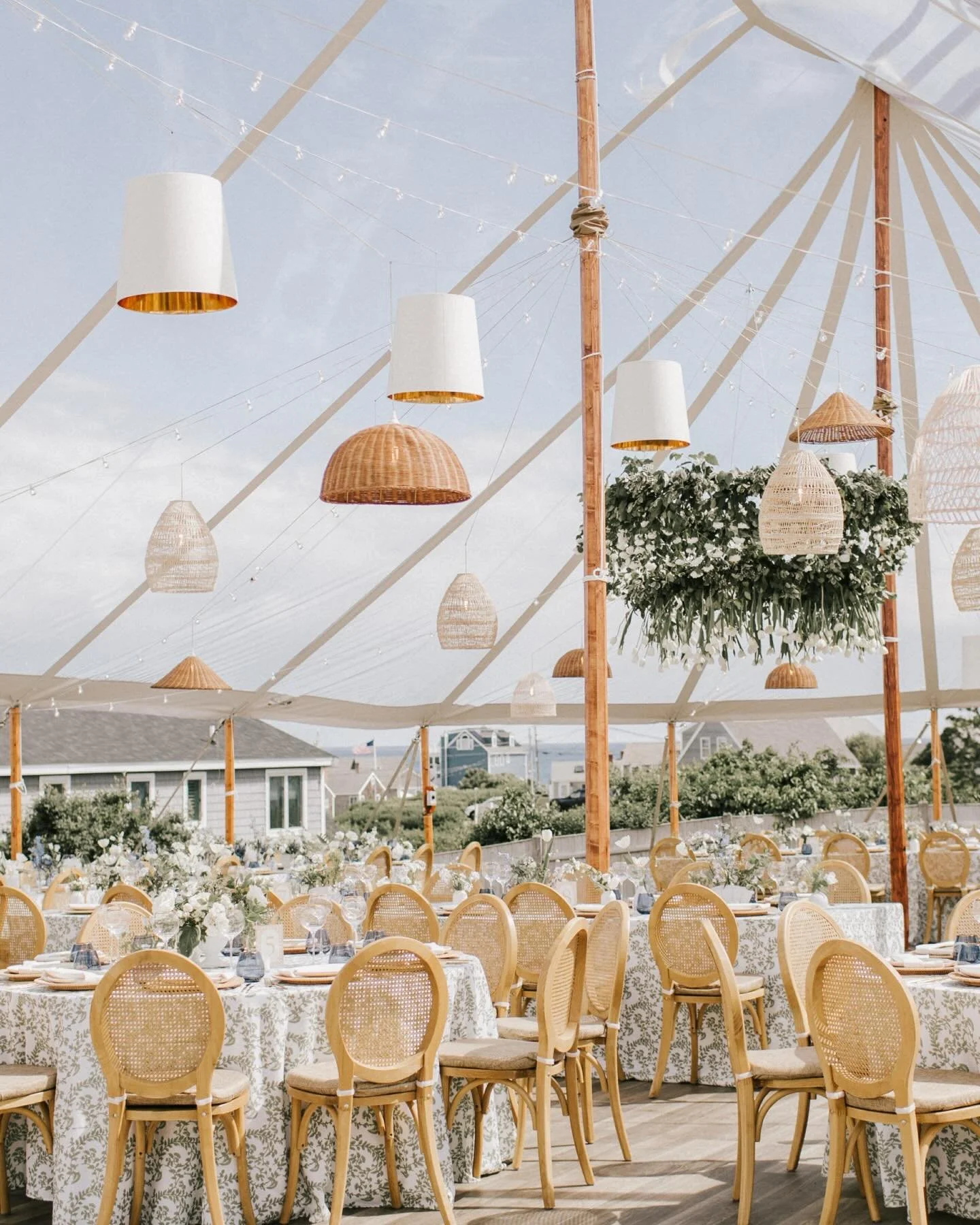 The kind of space that sets the tone without saying a word.

Venue &amp; Bar // @viewpoint.events 
Planner // @pinchmeplanning 
Photography // @jamiemercurioweddings 
Videography // @rebeccadrouin_ 
Caterer // @thewhiteapron 
Cake // @threesisterscak