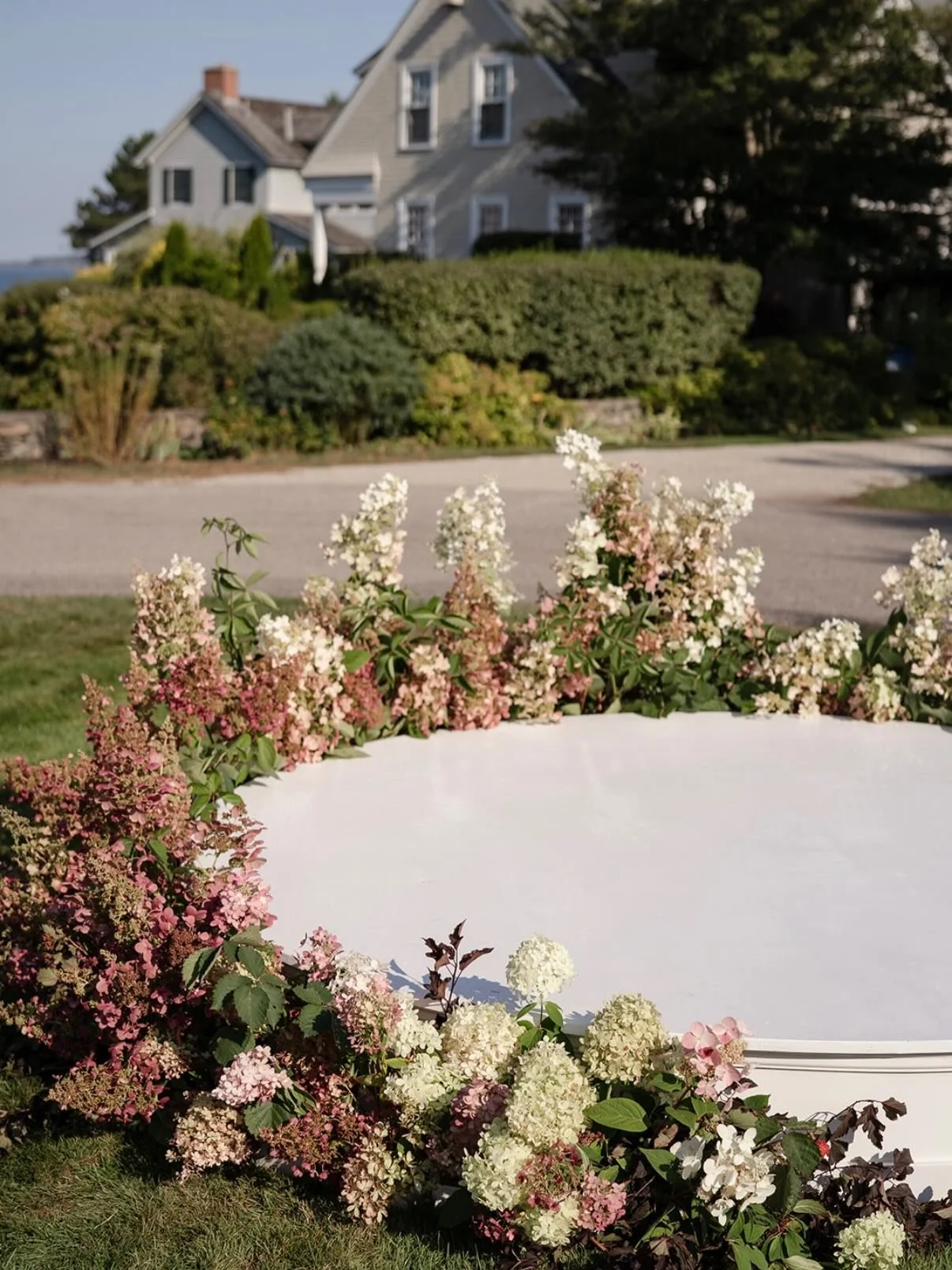 A seaside celebration filled with hydrangeas, soft September light, and the unmistakeable charm of the Black Point Inn 🤍

Venue + Catering // @blackpointinn 
Planner // @pinchmeplanning 
Photography // @jaimeecmorse 
Videography // @rebeccadrouin_ 
