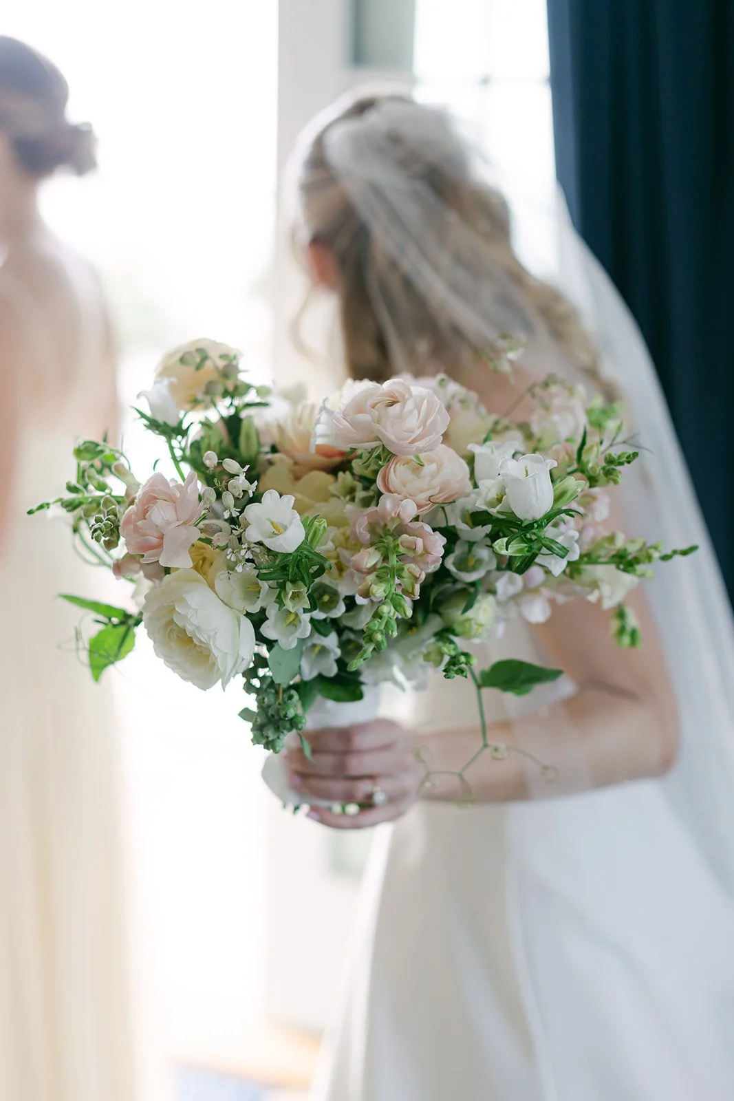 A floral moment at every turn 🌿

Bride // @cronan24
Venue + Caterer // @thebarharborclub
Planning + Design // @pinchmeplanning
Photography // @rachelbuckleyweddings
Content Creator // @alwaysmorecc @rachelalwaysmorecc
Entertainment // @hotmessboston