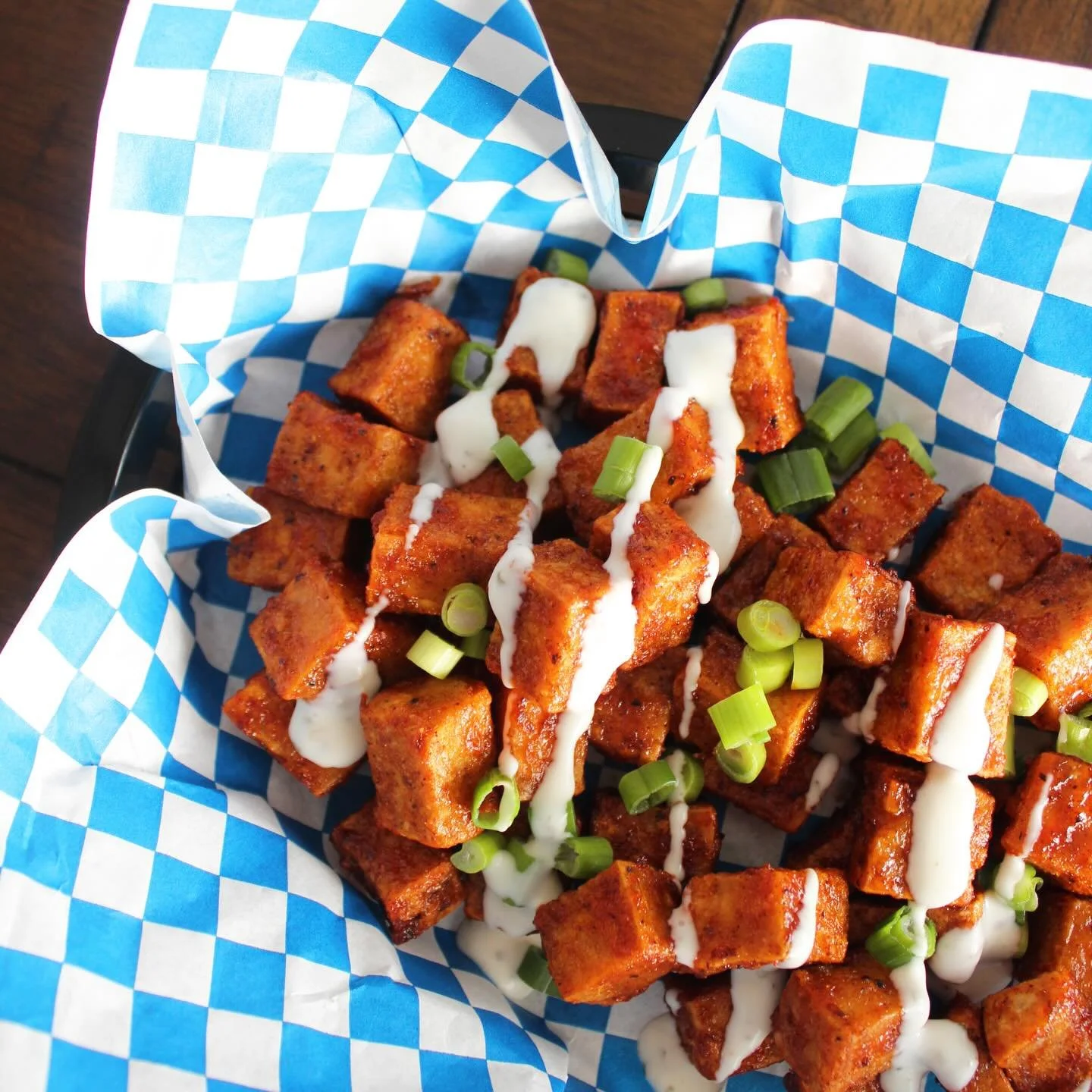 The easiest game day snack for the big game! 🏈Crispy air-fried BBQ tofu. 

One package of Franklin Farms Super Firm Pressed Tofu
1 Tablespoon of Oil
1 Tablespoon of Cornstarch
1 Teaspoon each of salt, pepper, garlic powder, onion powder, paprika &am