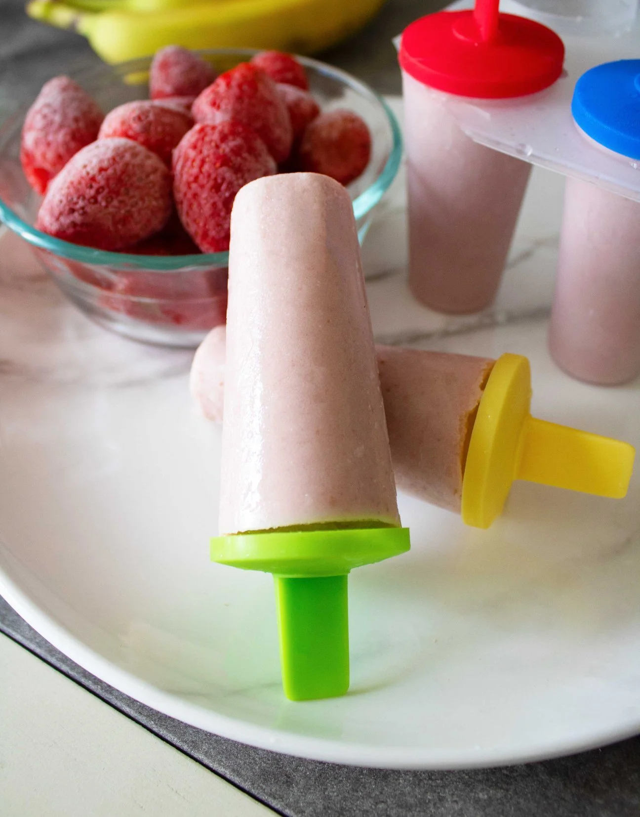 Beat the August heat &amp; cool down with easy-to-make popsicles made with soft tofu! ☀️

Strawberry Banana Popsicles: 
1 Cup Frozen Strawberries
1 Banana
1\2 Package of Franklin Farms Soft Tofu
1\4 Cup of Soymilk
2 Tablespoons of maple syrup 