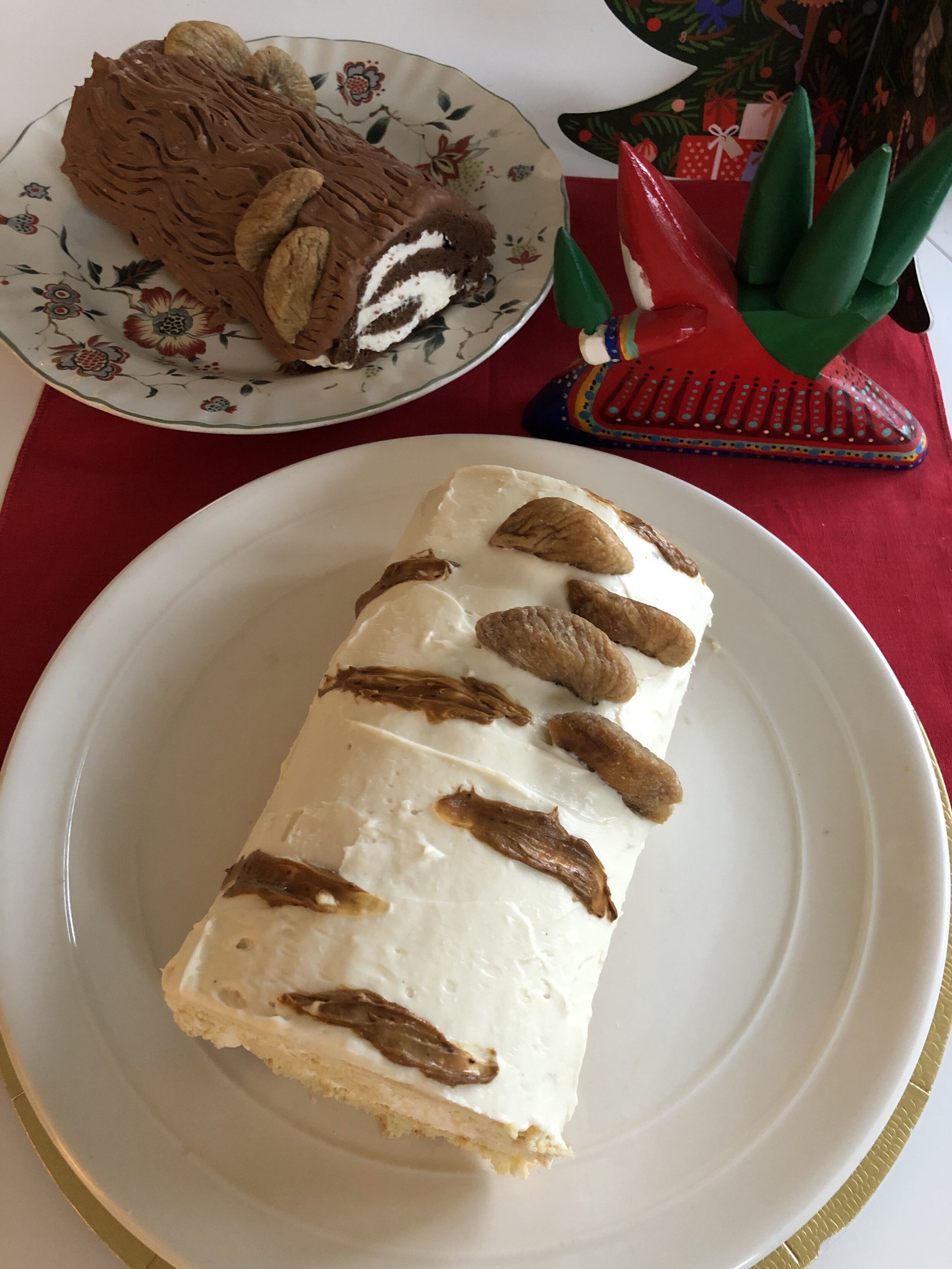 Bûche de Noël (Yule Log Cake) - The Flavor Bender