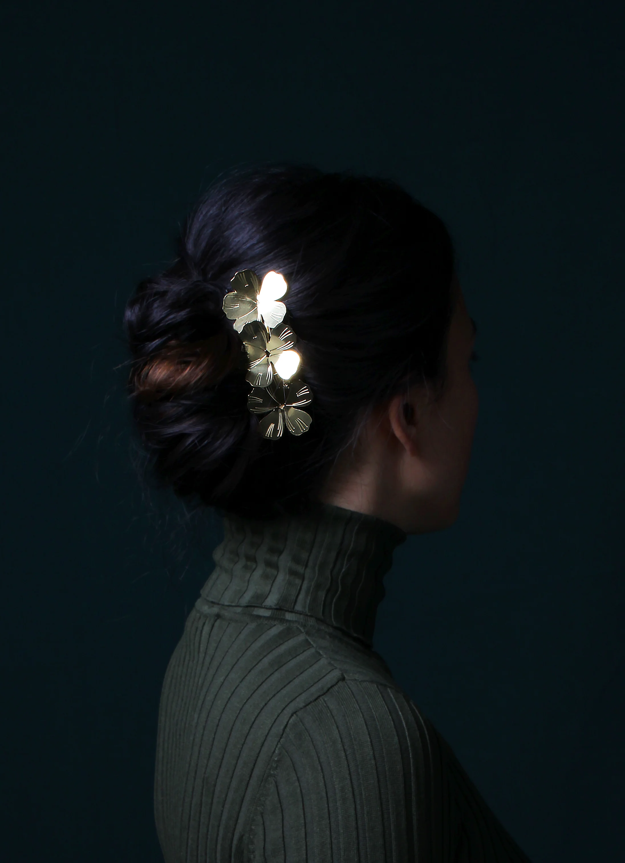 Les Cerises De Mars Mariage Double Pic Epingle à Cheveux Vahina finition or porté zoom