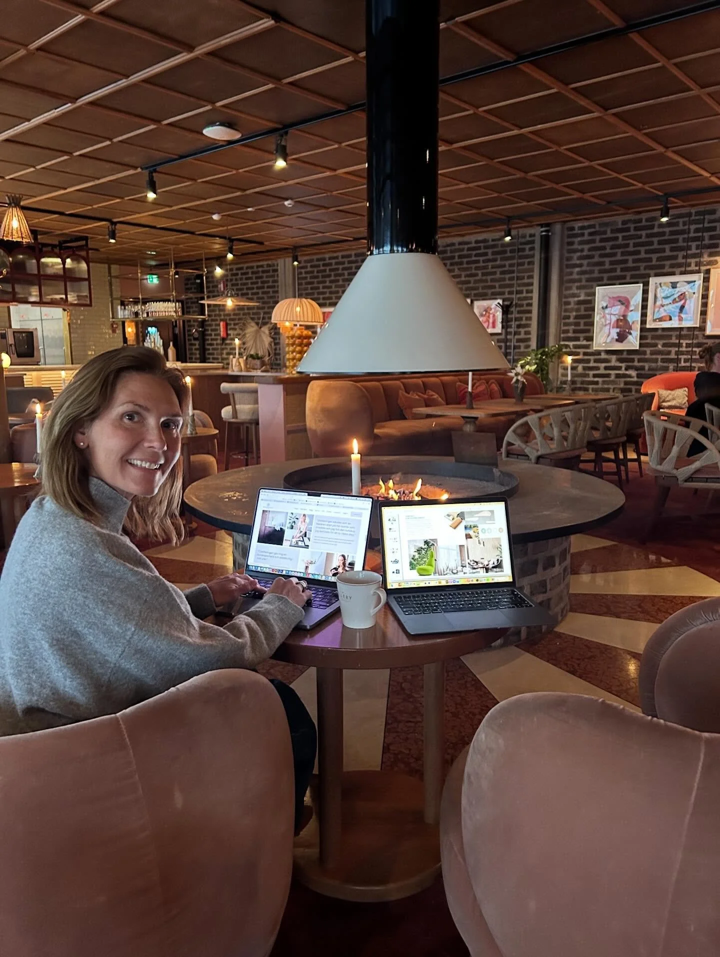 Idag smider vi nya sp&auml;nnande planer f&ouml;r v&aring;ren 🎓💫 #inredningskurser #inredare #inreda #inredningsdesign #styling