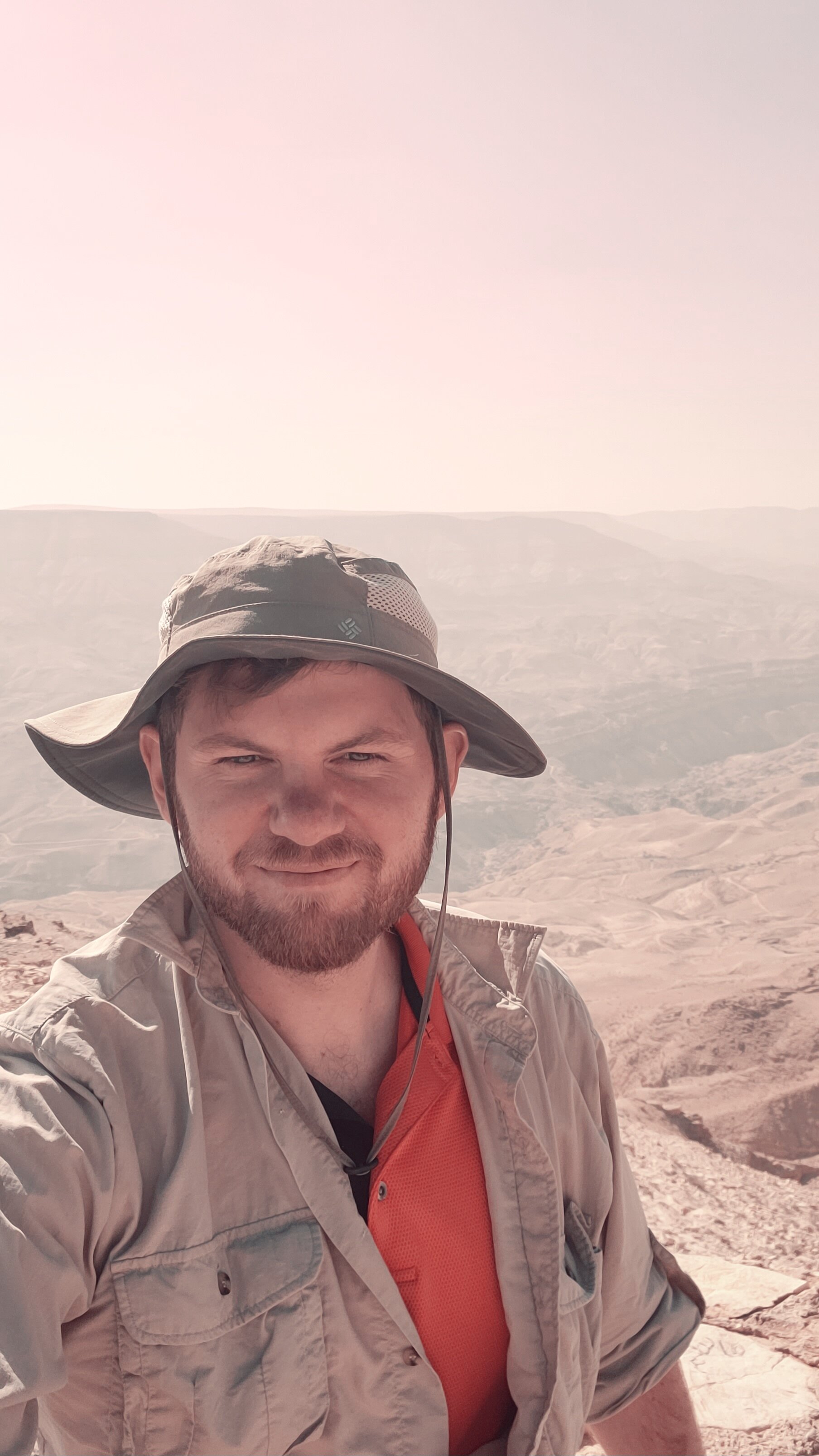 Jordan_Selfie_Desert overlook on the way to petra.jpg