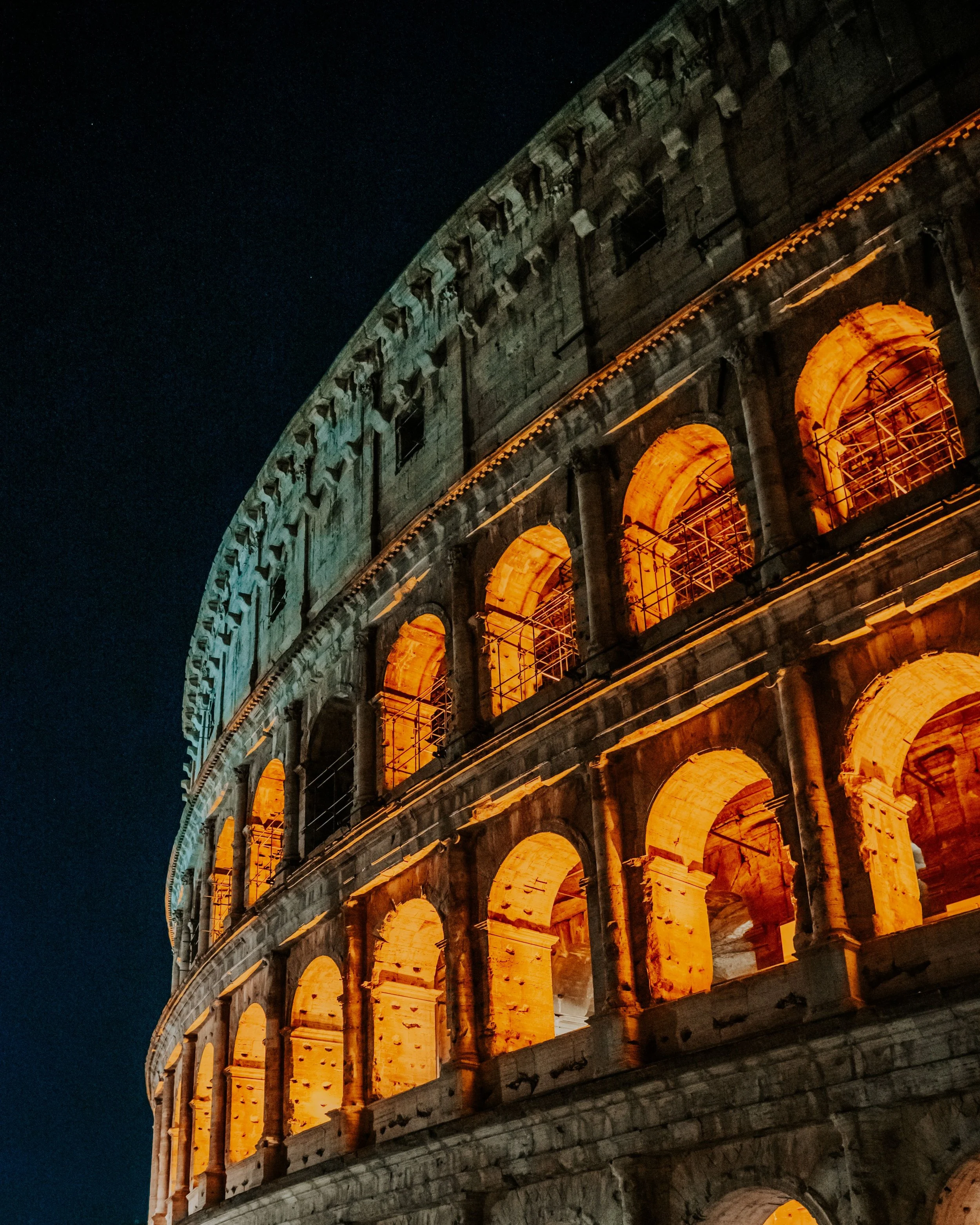 vertical-shot-of-the-colosseum-in-rome-italy-at-n-2026-01-07-23-14-59-utc.jpg
