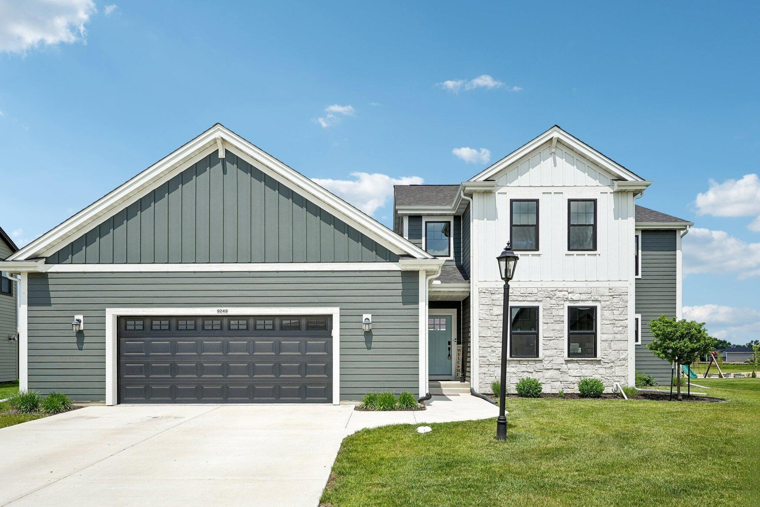 Residential property for sale 9249 S Overlook Way, Franklin WI 53132