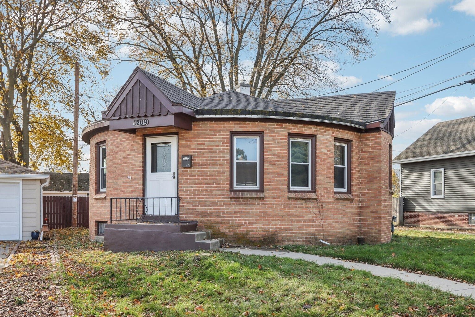 1209 Walton AVE, Racine WI 53402 Recently Sold