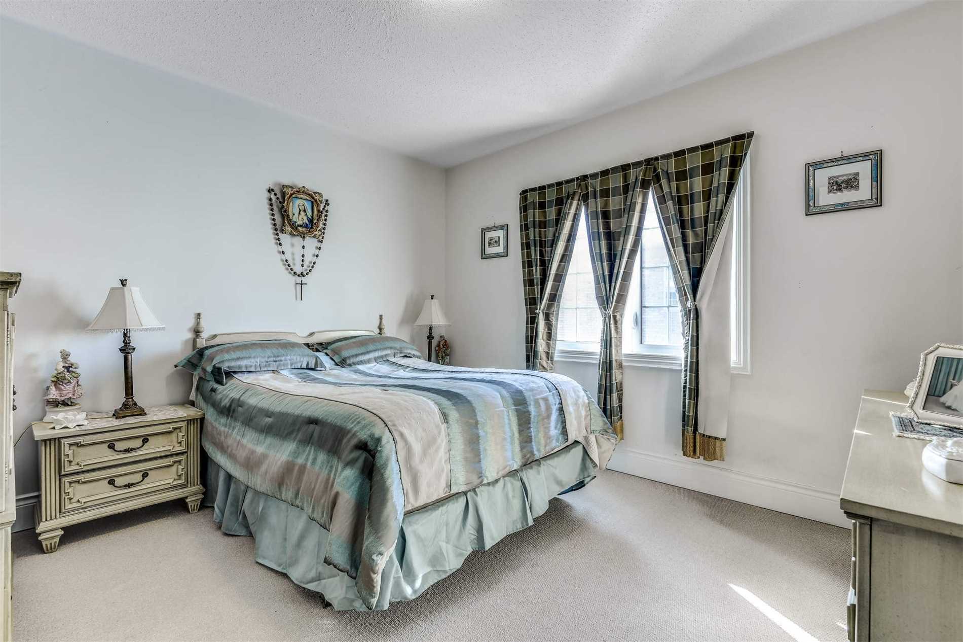 215 Hill Farm Road, Nobleton (10).jpg