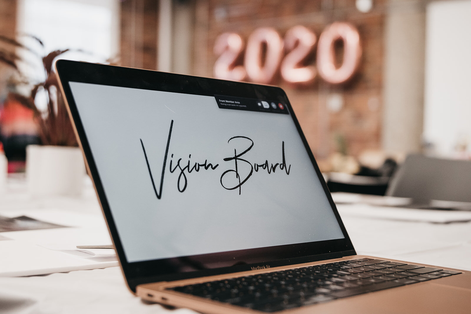 Women_with_Vision_2020___Vision_Board_Party_and_Workshop_Nicole_Constante_YEGBOSSBABES-8.jpg