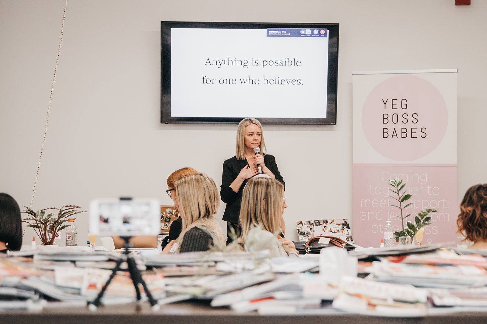 Women_with_Vision_2020___Vision_Board_Party_and_Workshop_Nicole_Constante_YEGBOSSBABES-42.jpg