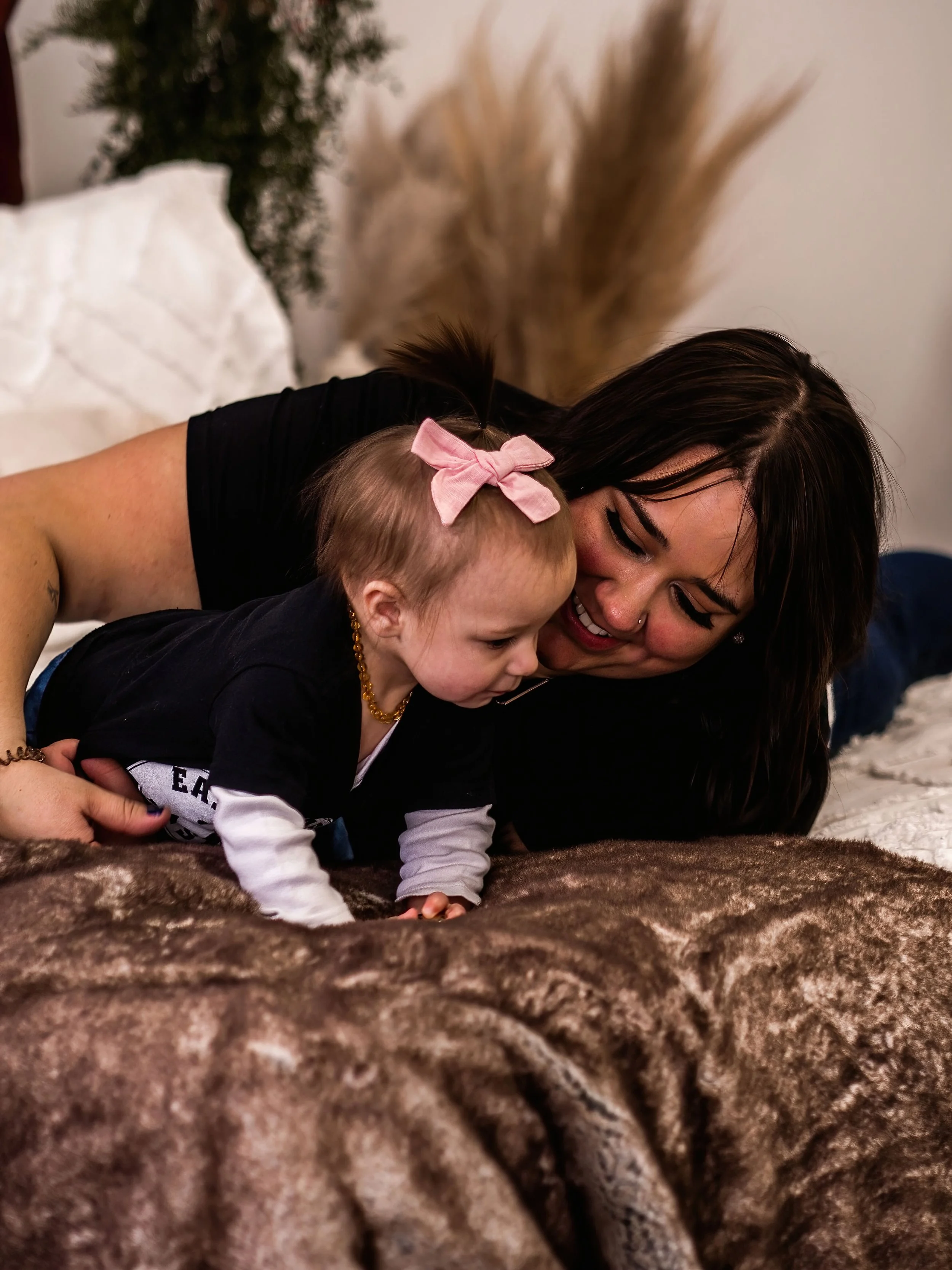 Mad Love Monday - Larissa MacIsaac, Larilea Studios