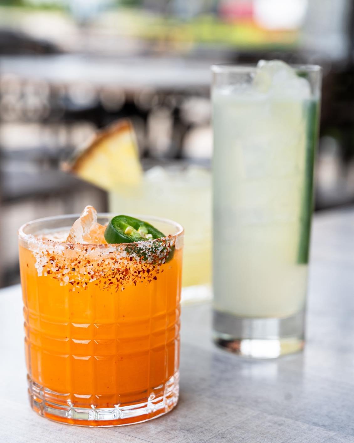 Today's forecast: 83&deg; and ☀️ with 💯% chance of delicious drinks at Brook's Kitchen &amp; Tap! 🍹

Kick off this beautiful weekend the right way on our spacious, dog-friendly patio at Brook's! 

Tag someone you want to cheers with on the patio at