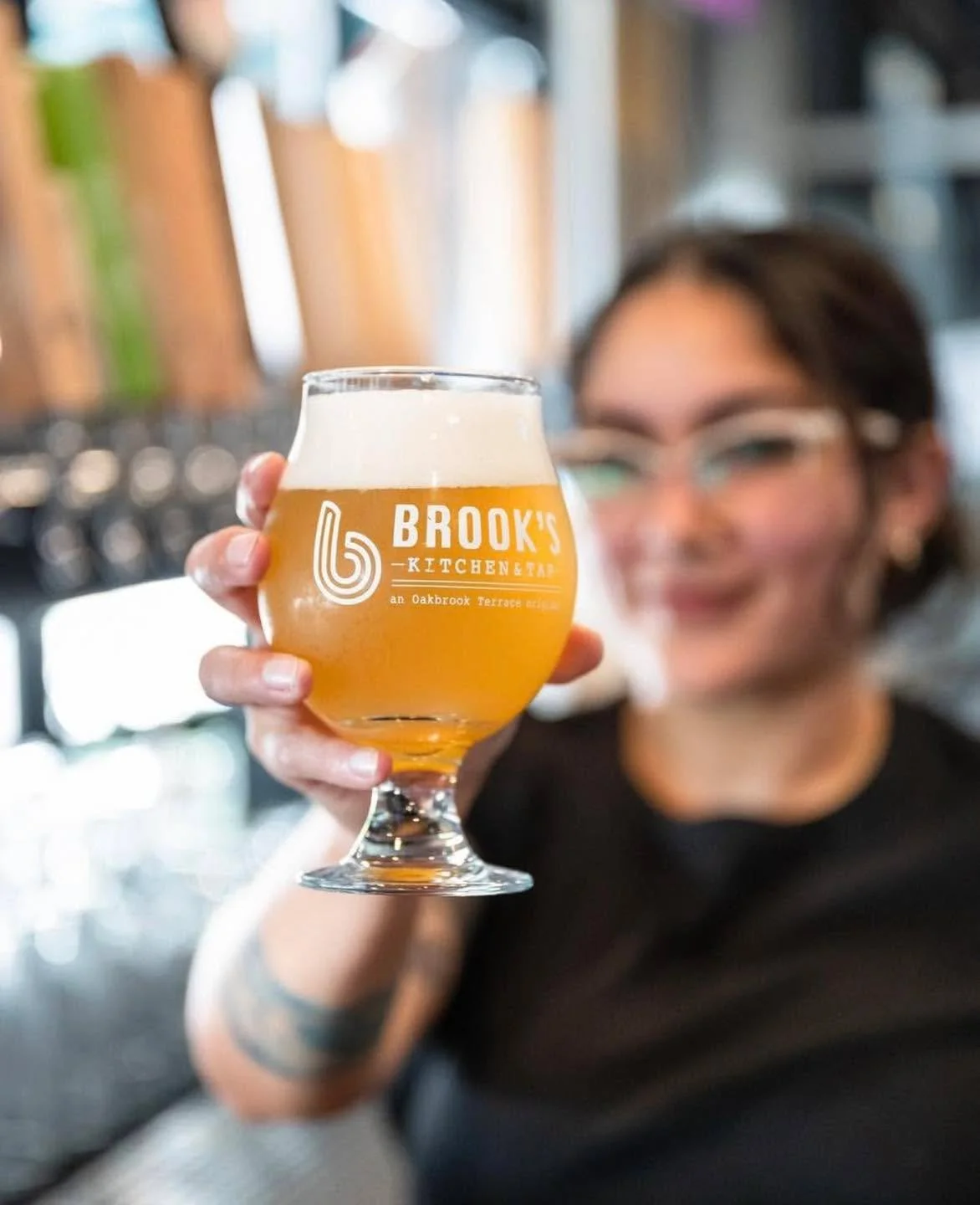 It's a hot one out today 🥵 Enjoy an ice cold beer inside for Happy Hour from 3-6 at Brook's Kitchen &amp; Tap! Or sip on 1/2 price bottles of wine, all day every Tuesday! 🍷

Tag someone you want to cheers at Brook's with! 

#brooksobt #brookskitche