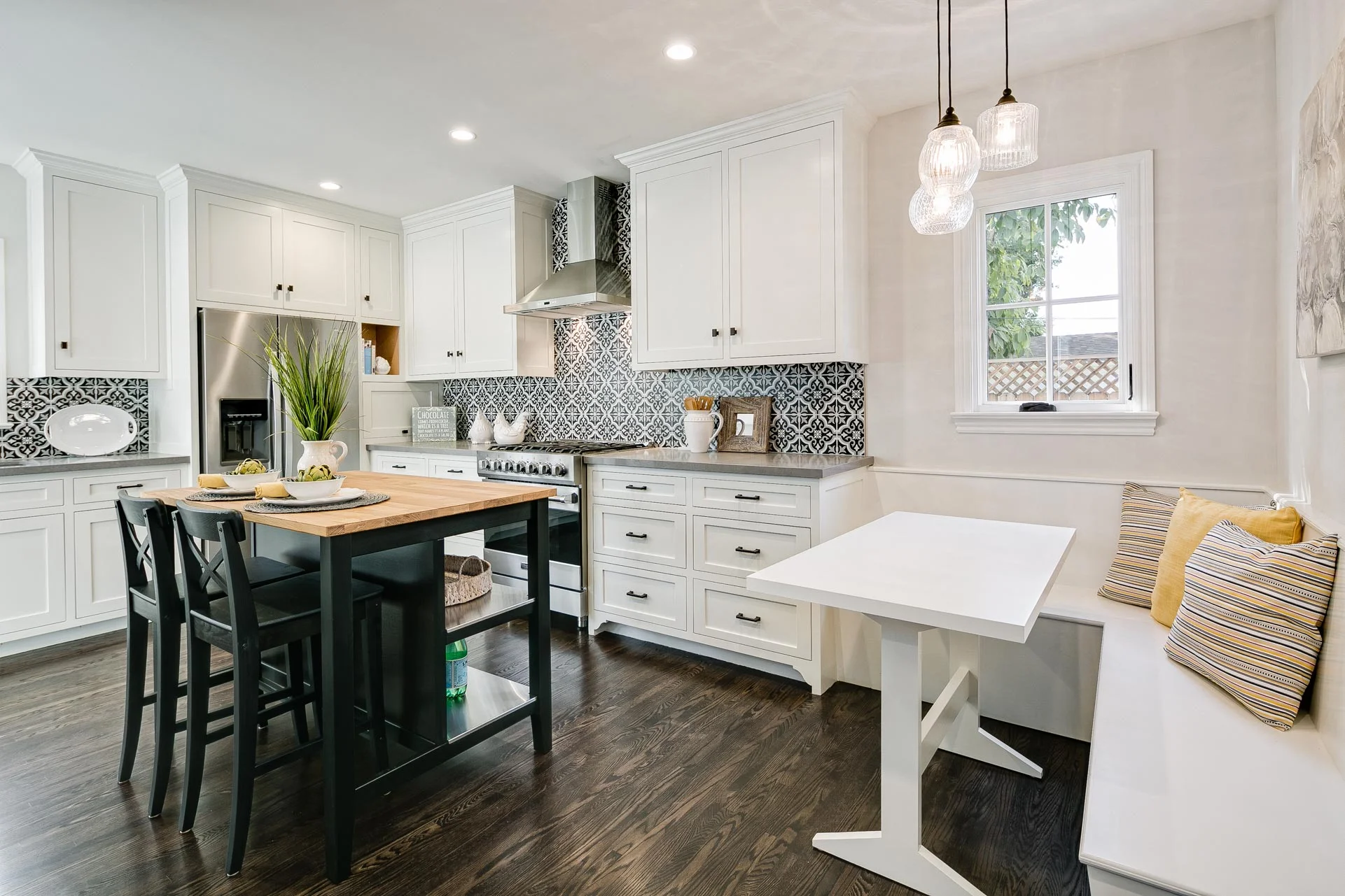 English-Cottage-Revival-Kitchen-Breakfast-Nook-Premier-General-Contractors.jpg